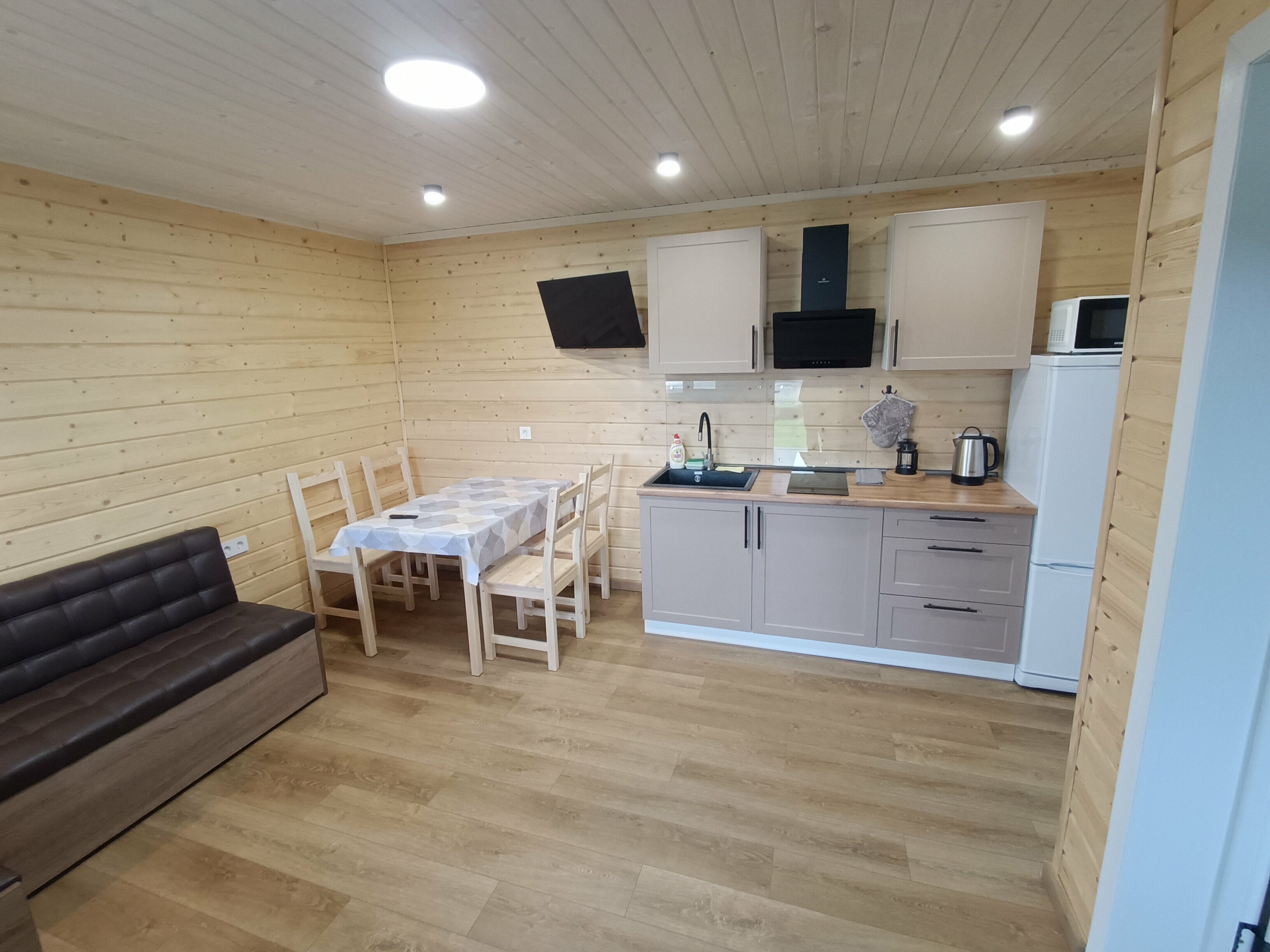 Коттедж с видом на озеро для 3 человек