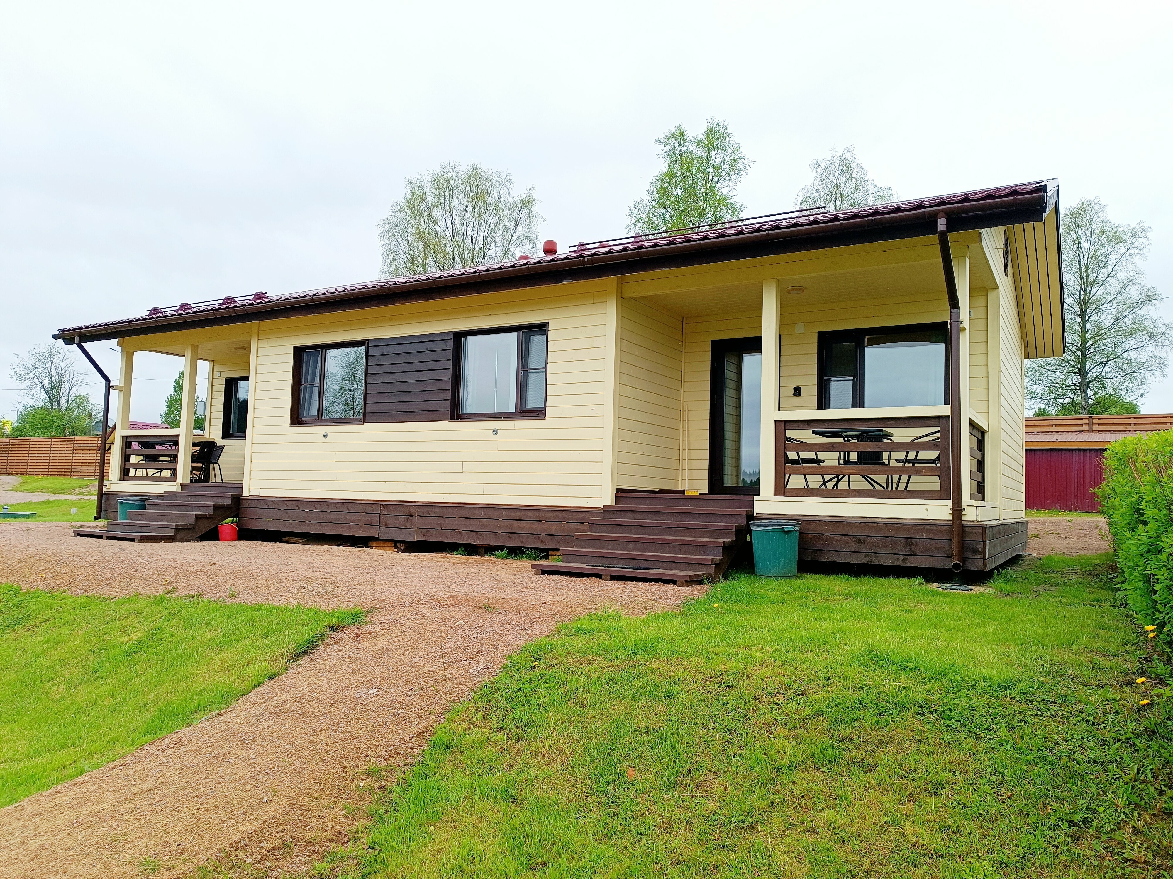 Коттедж с сауной с видом на озеро и лес