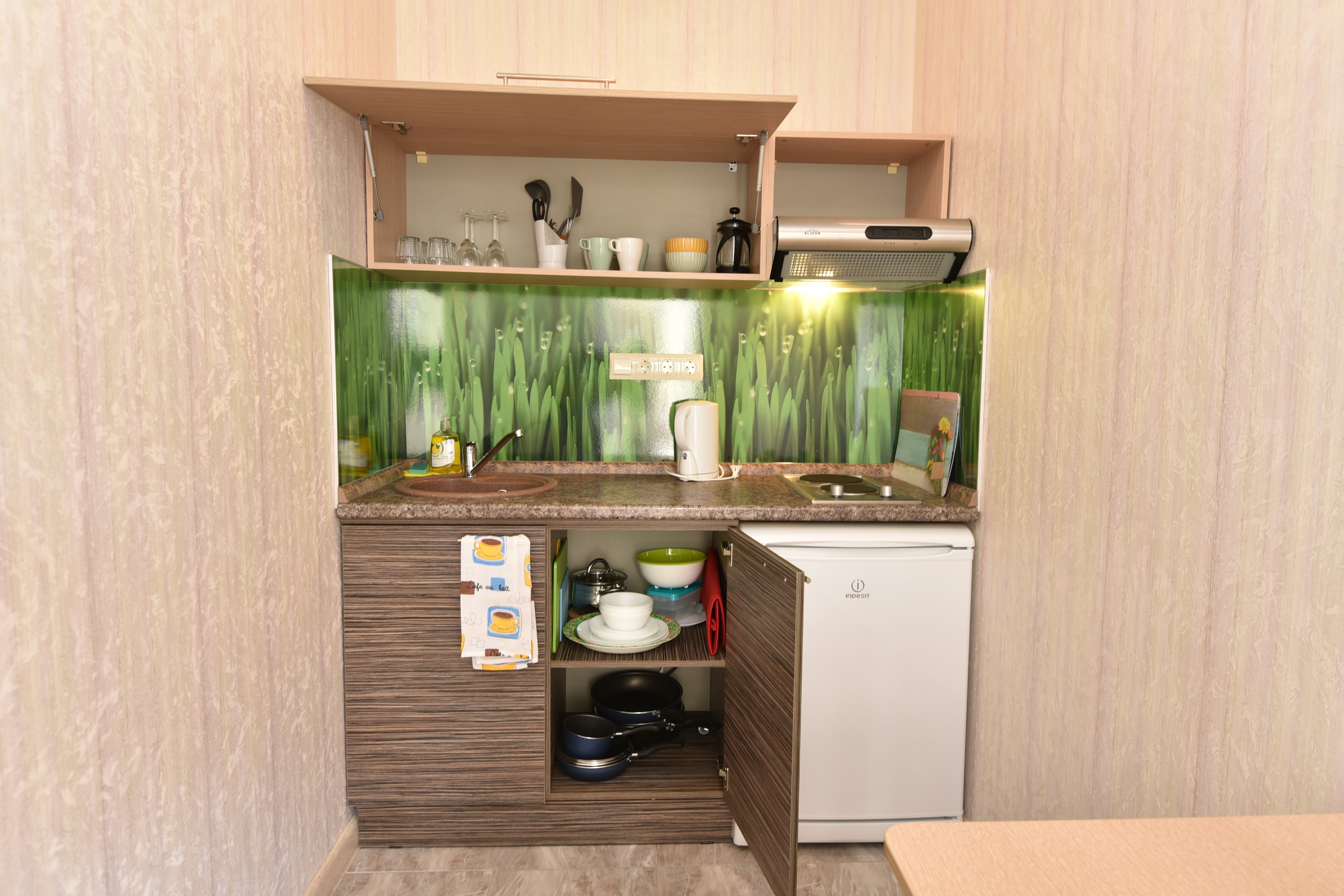 Семейный двухкомнатный номер с кухней №6