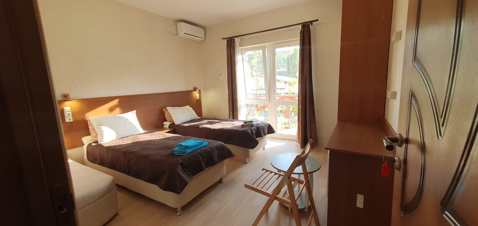 Четырехместный номер с балконом