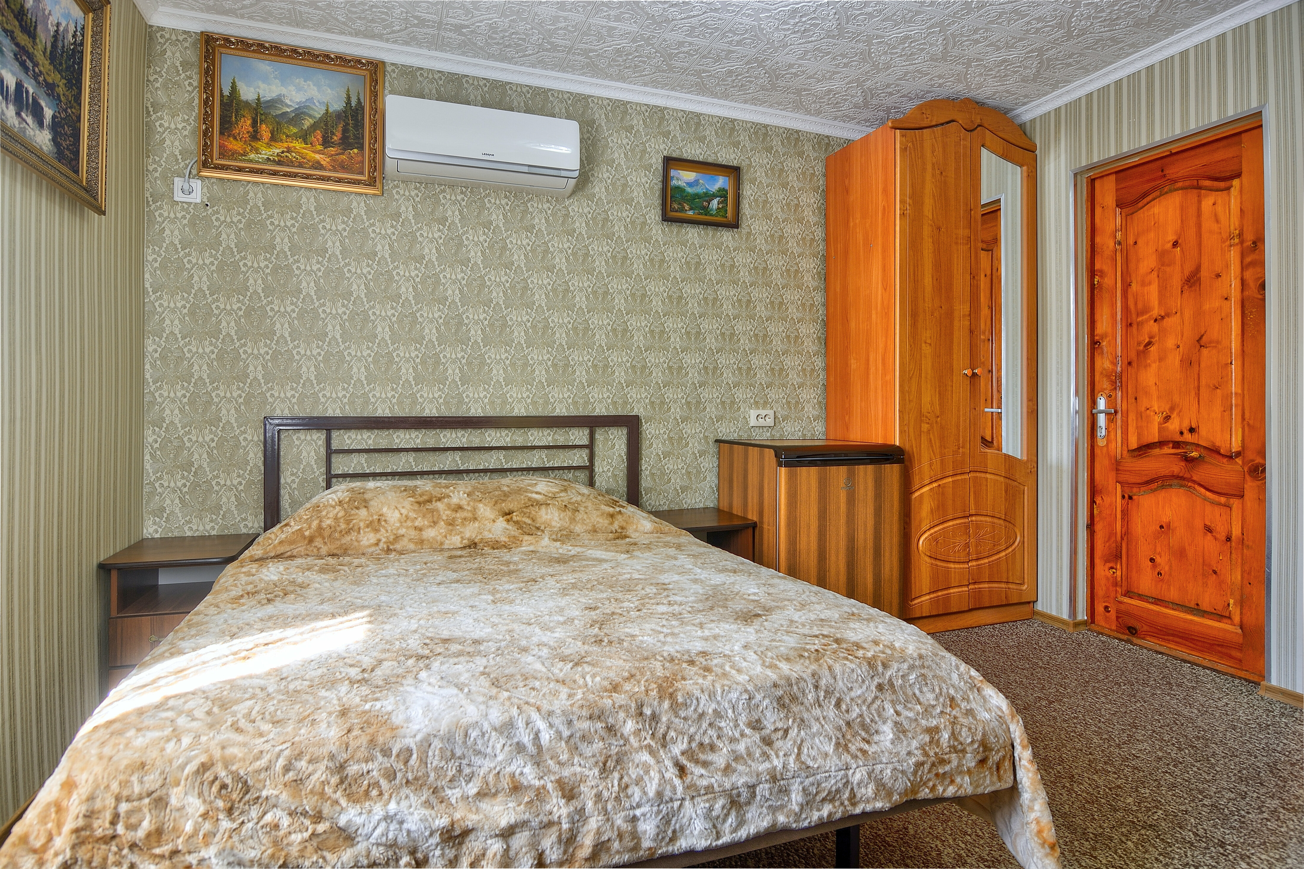 Трехместный стандарт Западный