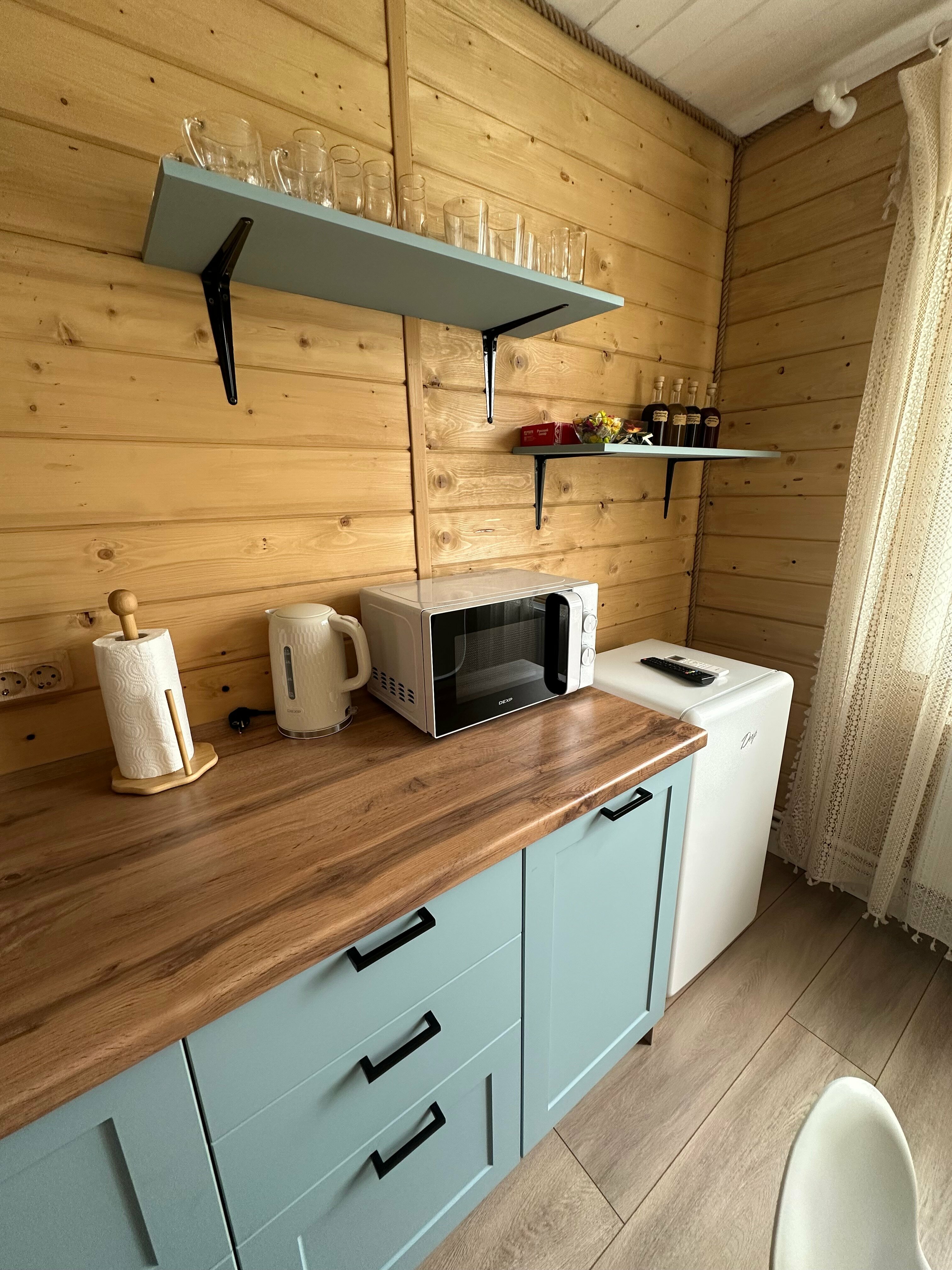 Семейный домик с двумя комнатами и уютной кухней