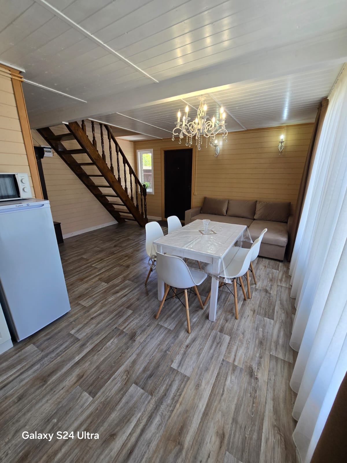 Семейный номер с видом на горы