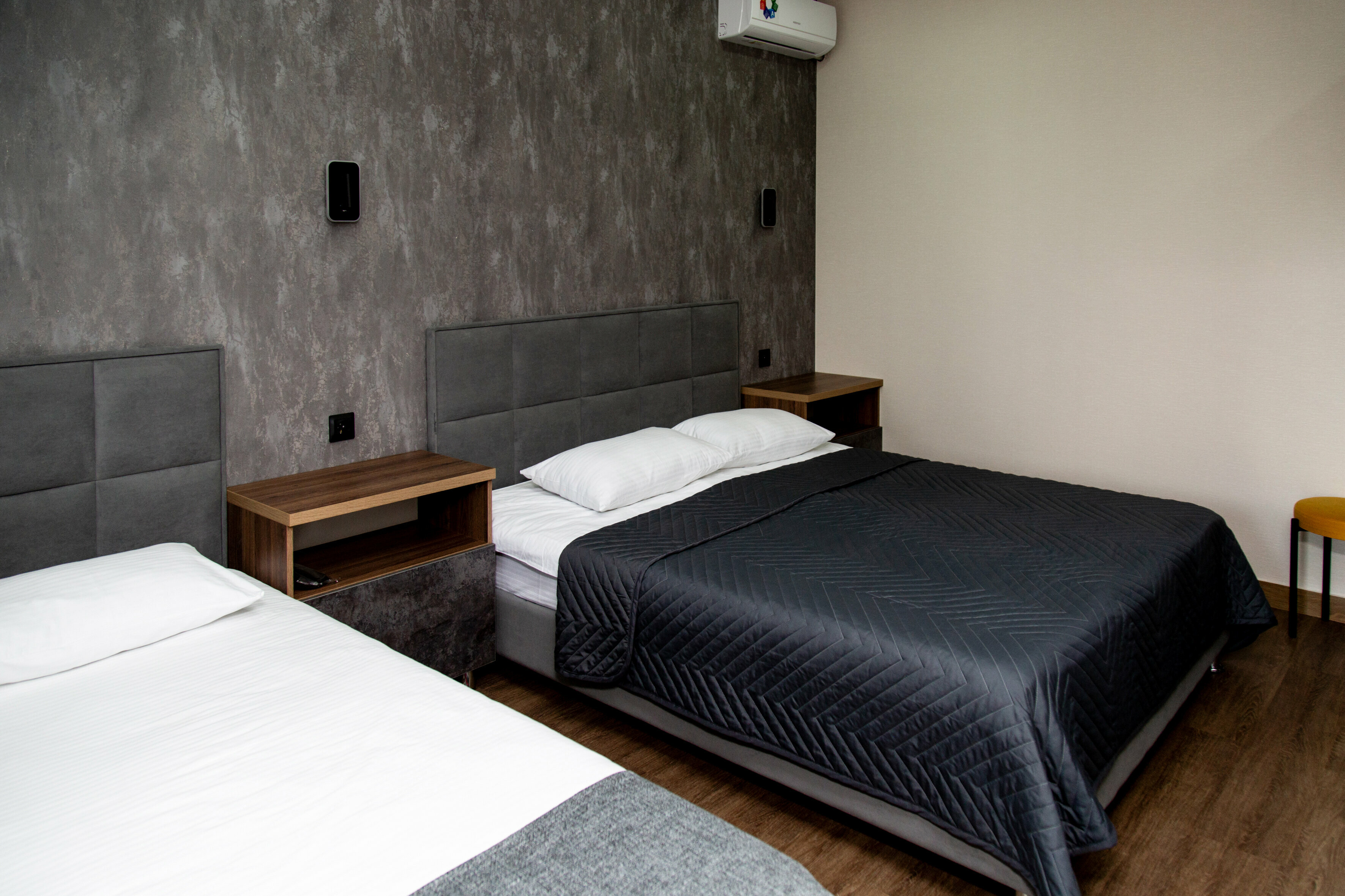 Cемейный номер с собственной ванной комнатой