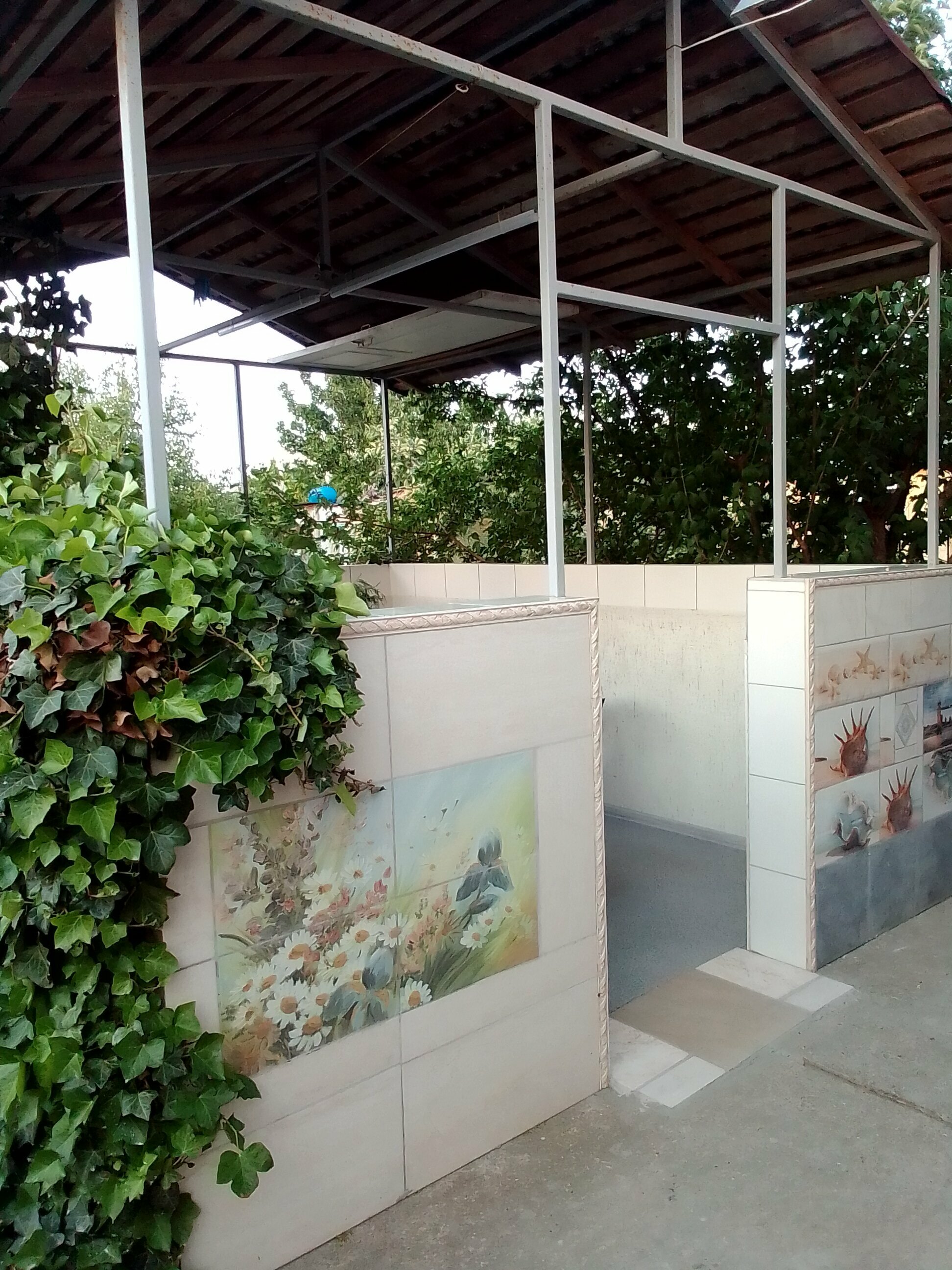 Семейный номер с видом на сад