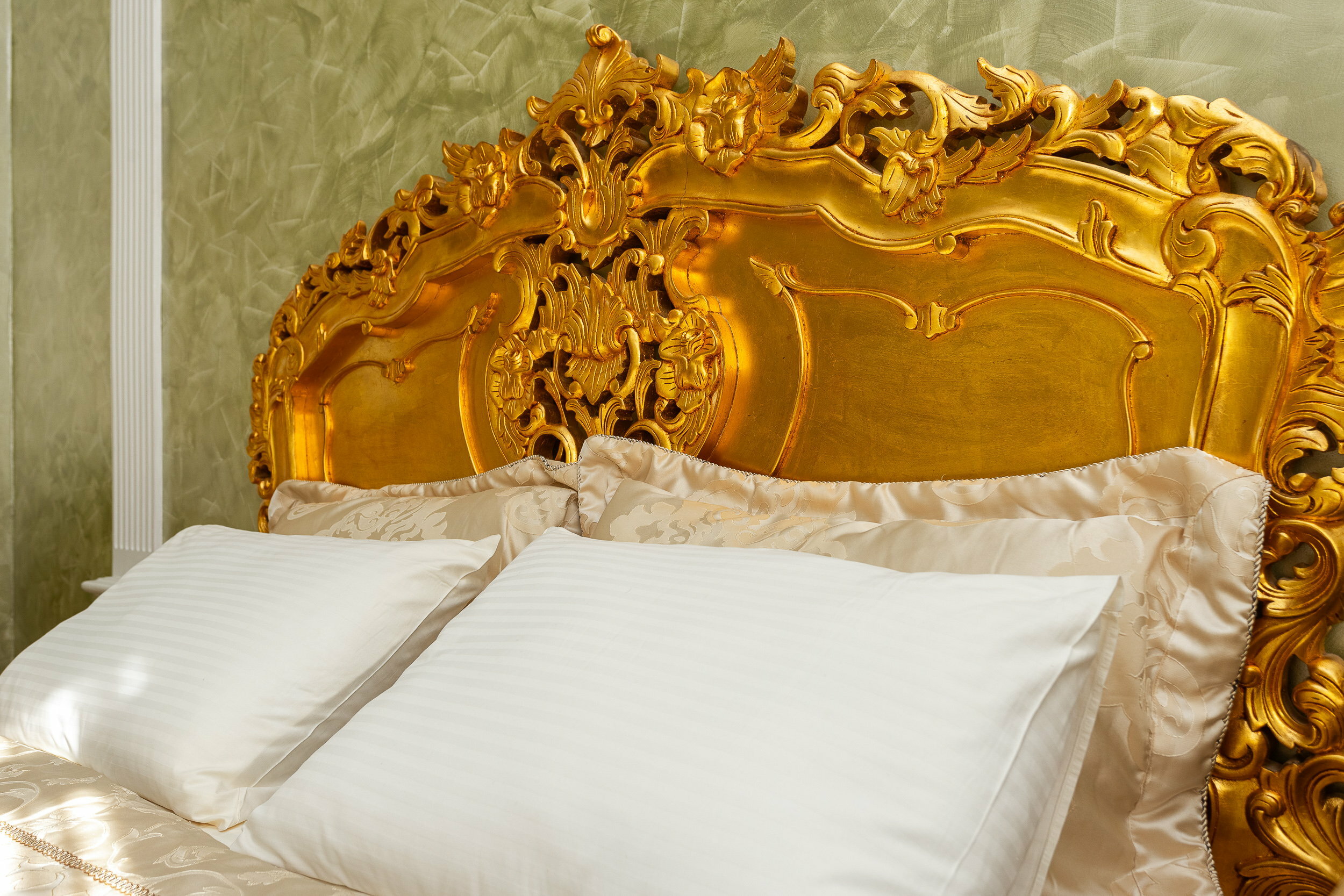 Номер Делюкс