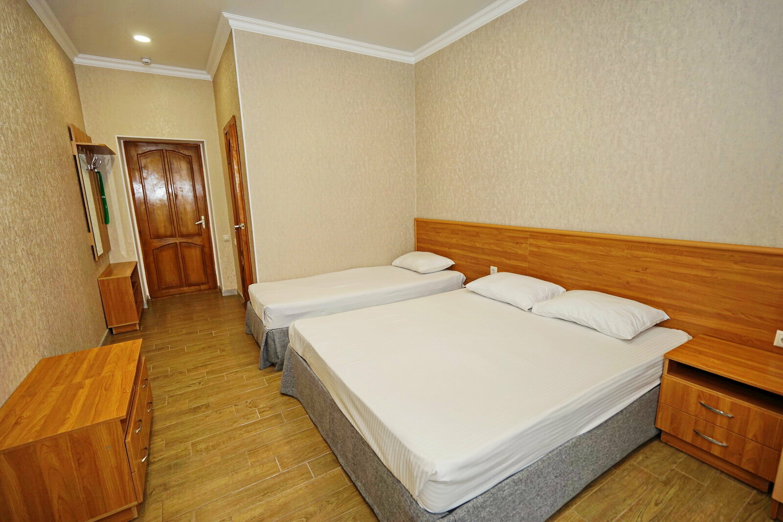 Улучшенный трехместный номер с видом на море