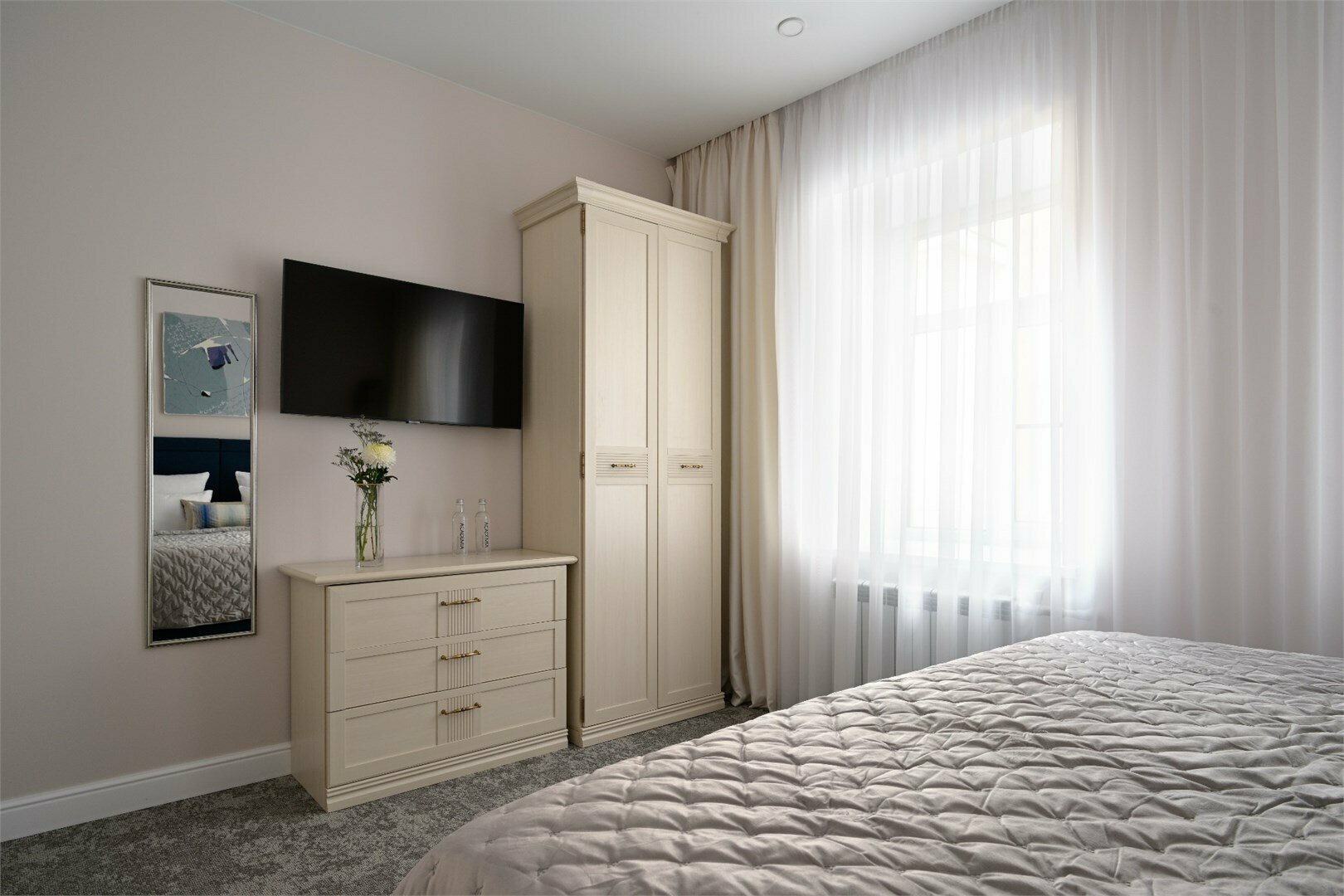 Люкс с 1 спальней и кухней-гостиной