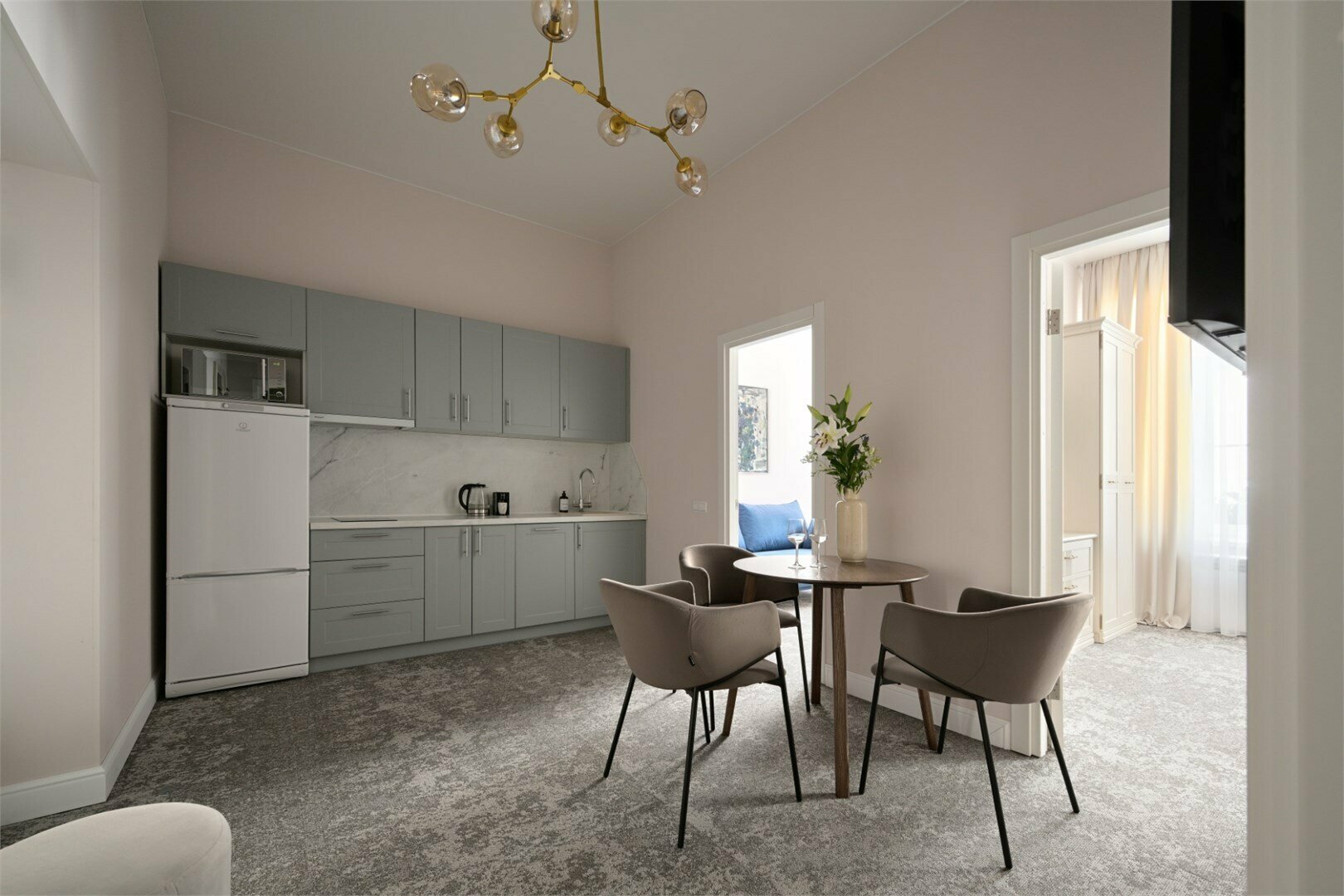 Люкс с 2 спальнями и кухней-гостиной