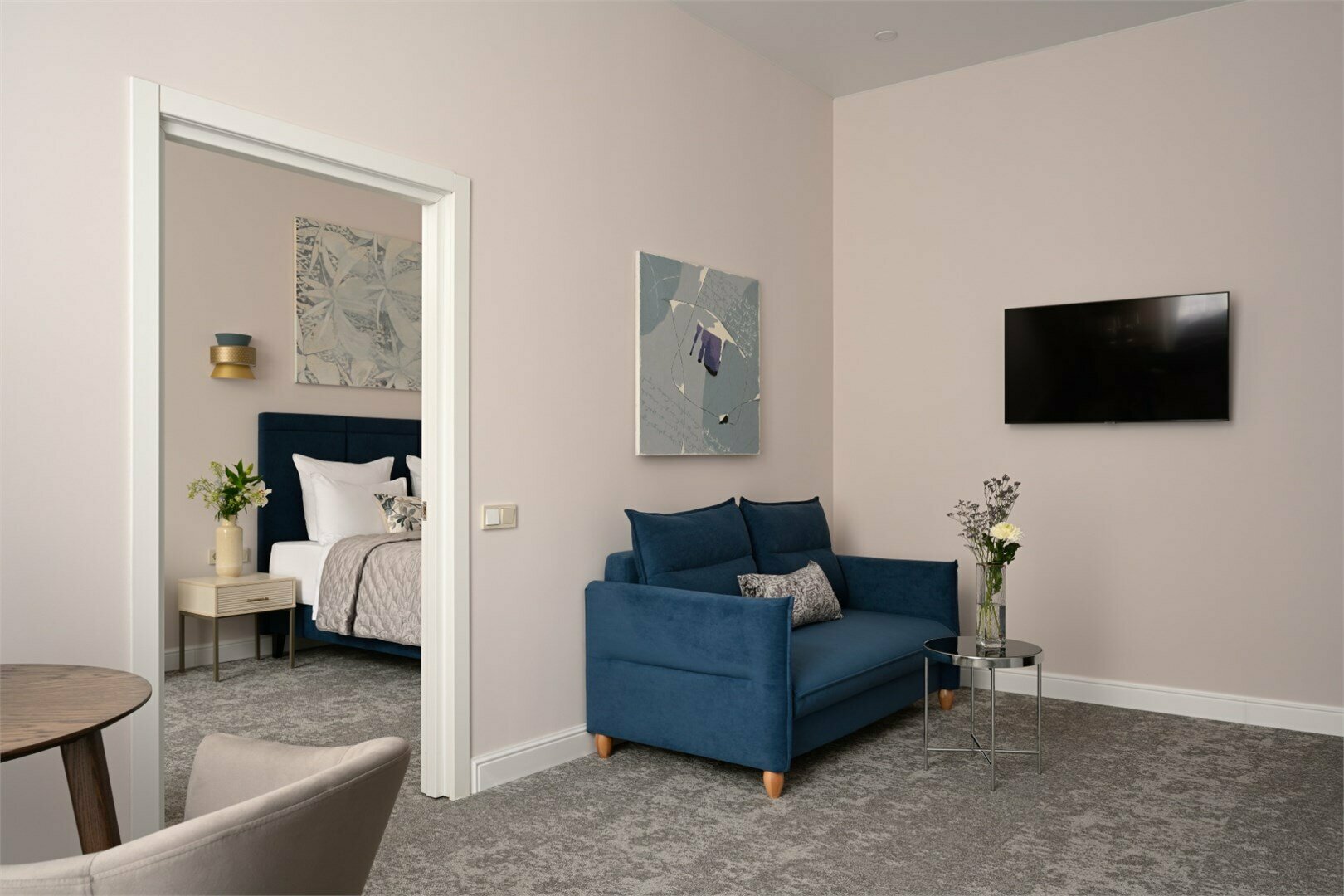 Люкс с 1 спальней и кухней-гостиной