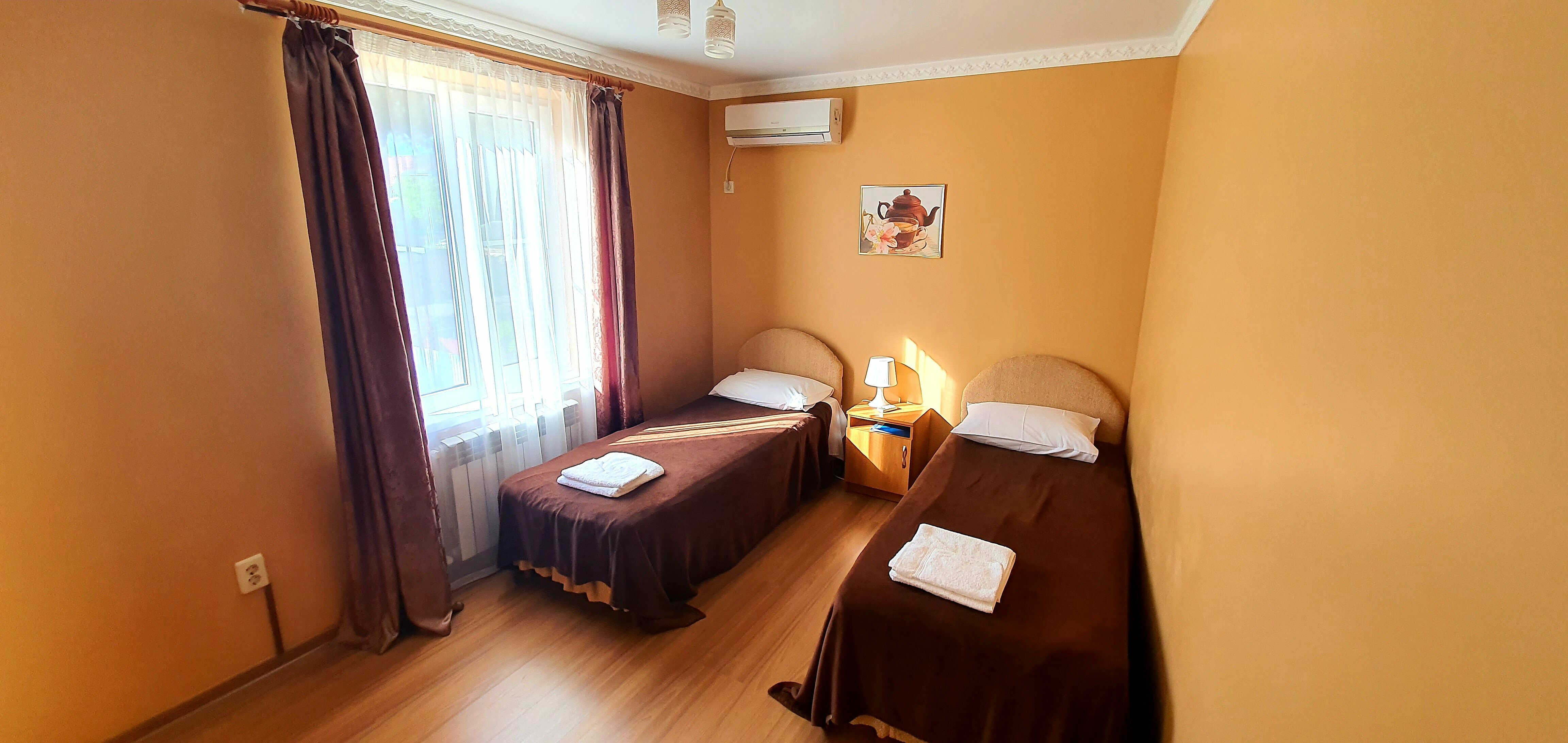 Улучшенный двухместный "стандарт" с 1 двуспальной или 2 односпальными кроватями