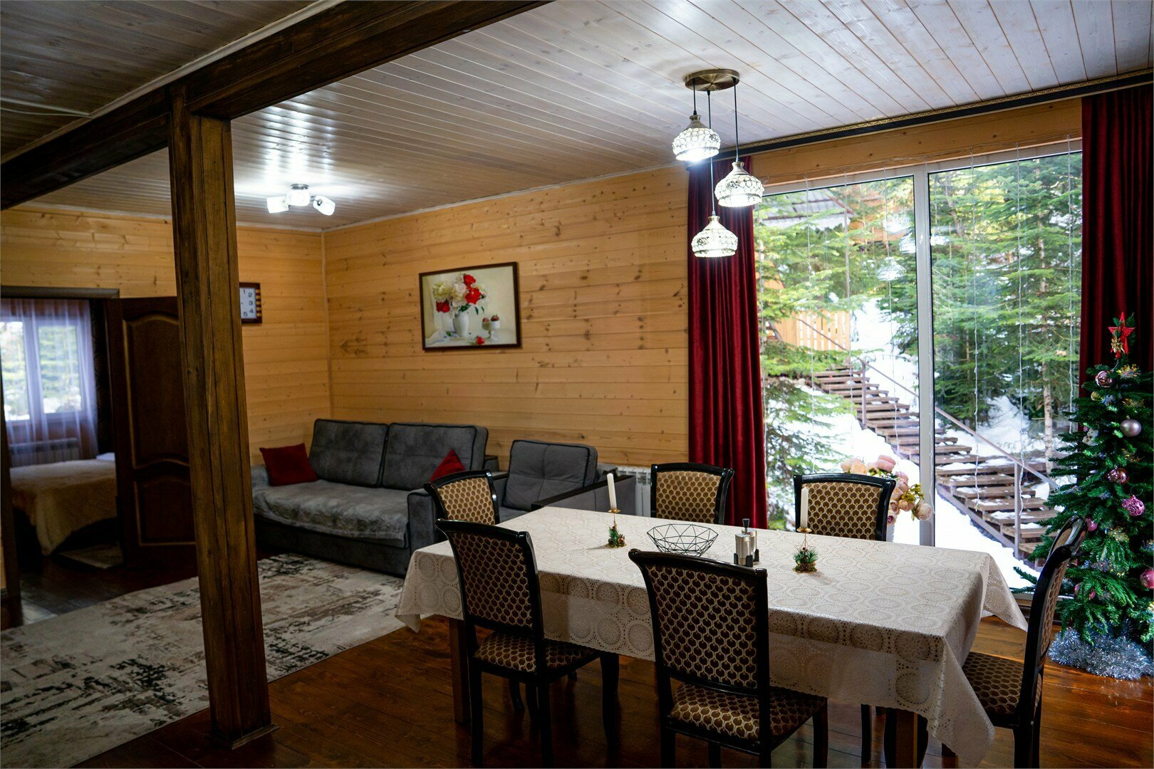 Шестиместный комфорт с беседкой, террасой и мангальной зоной