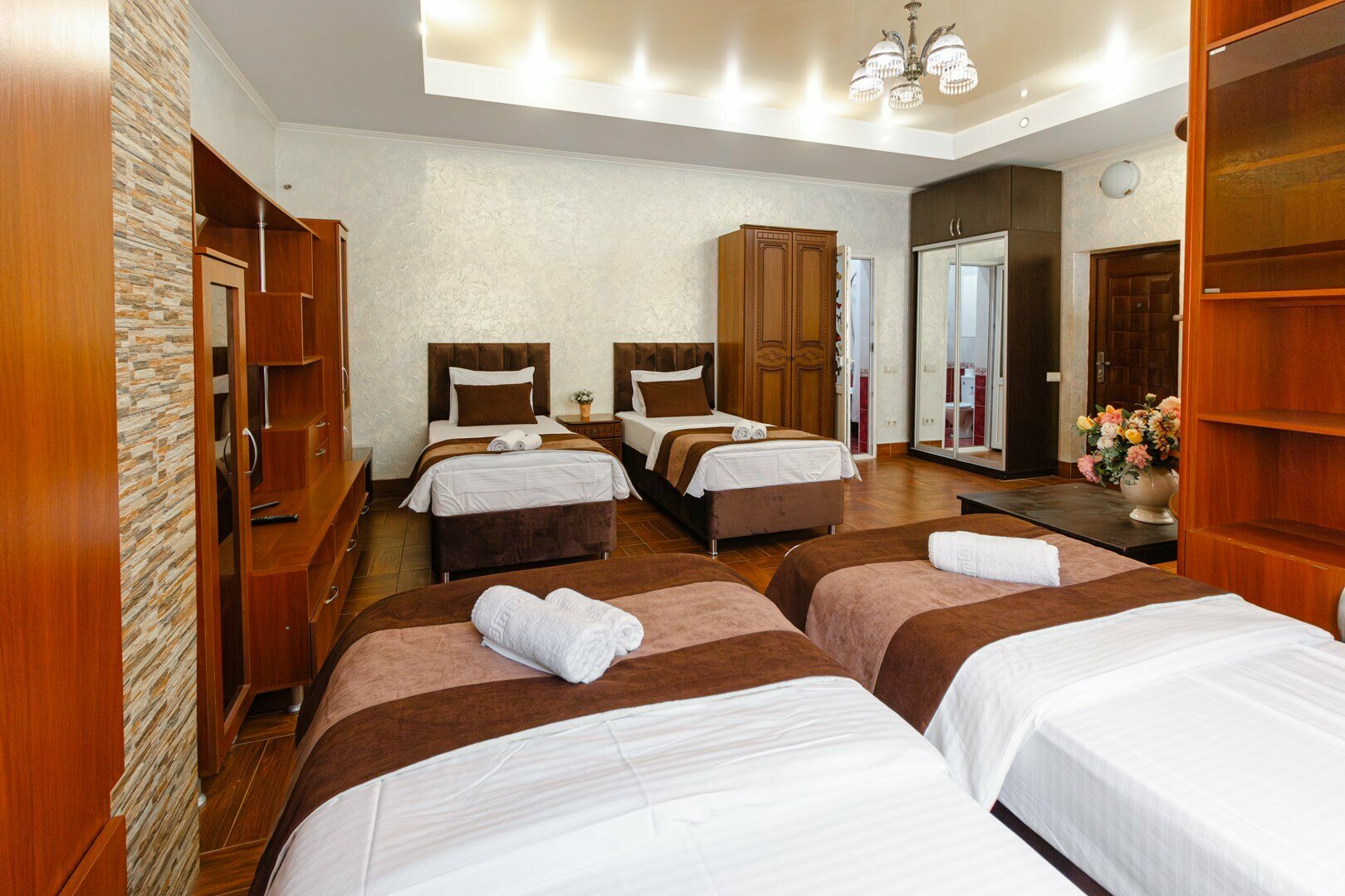 Четырехместный 213