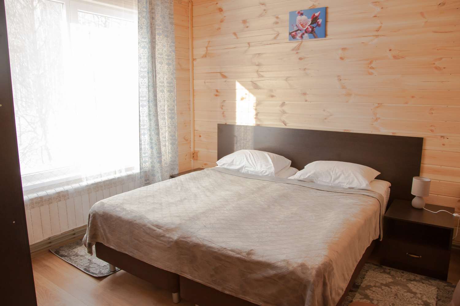 Одноэтажный коттедж с двумя комнатами