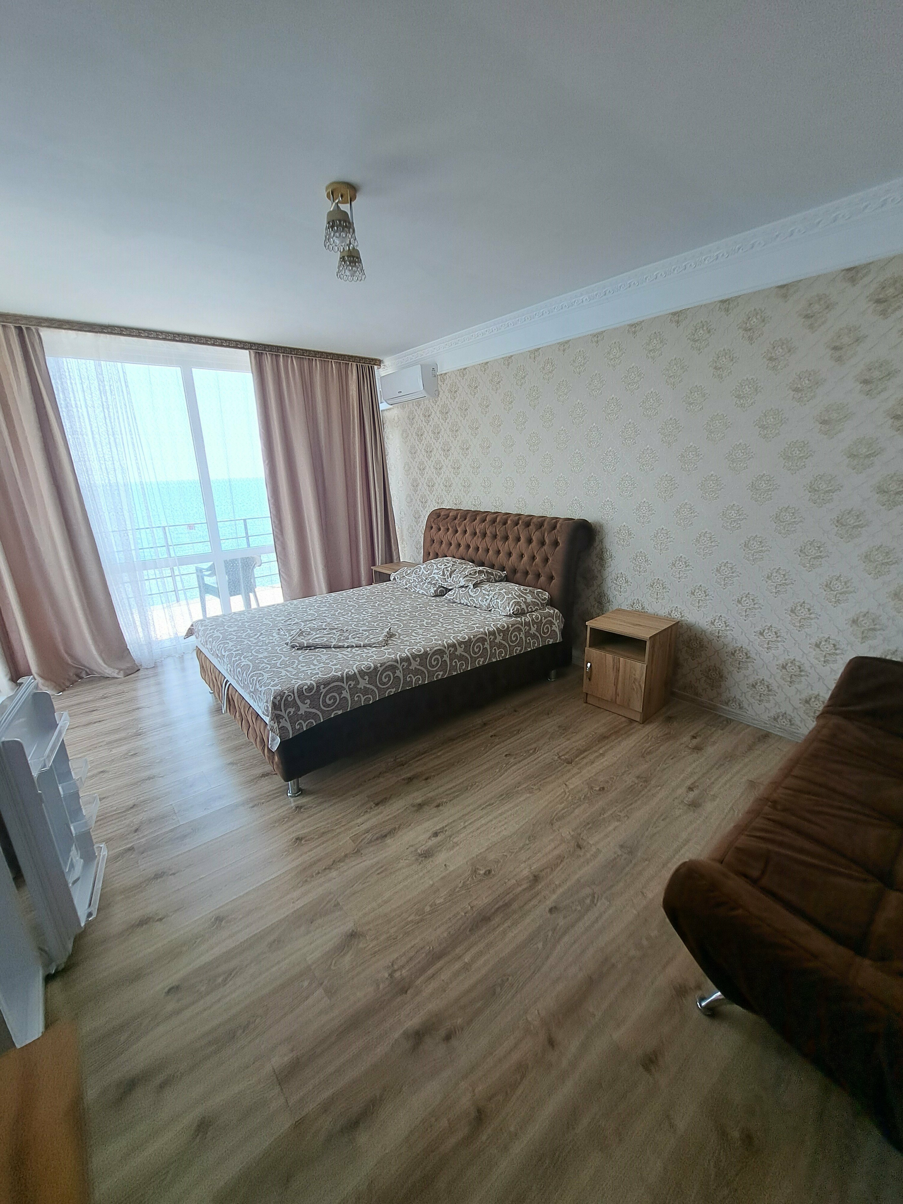 Люкс с видом на море угловой №13