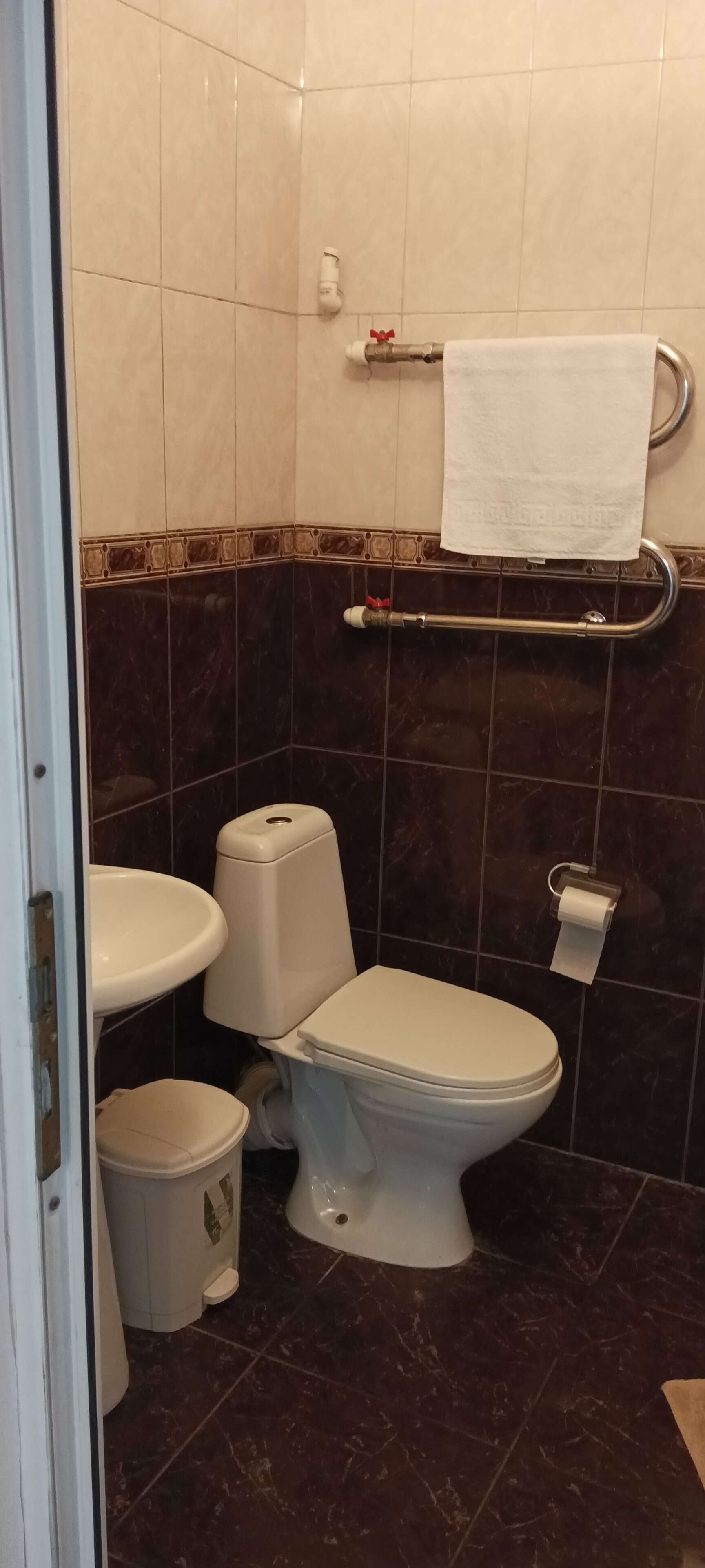 Семейный номер с видом на сад