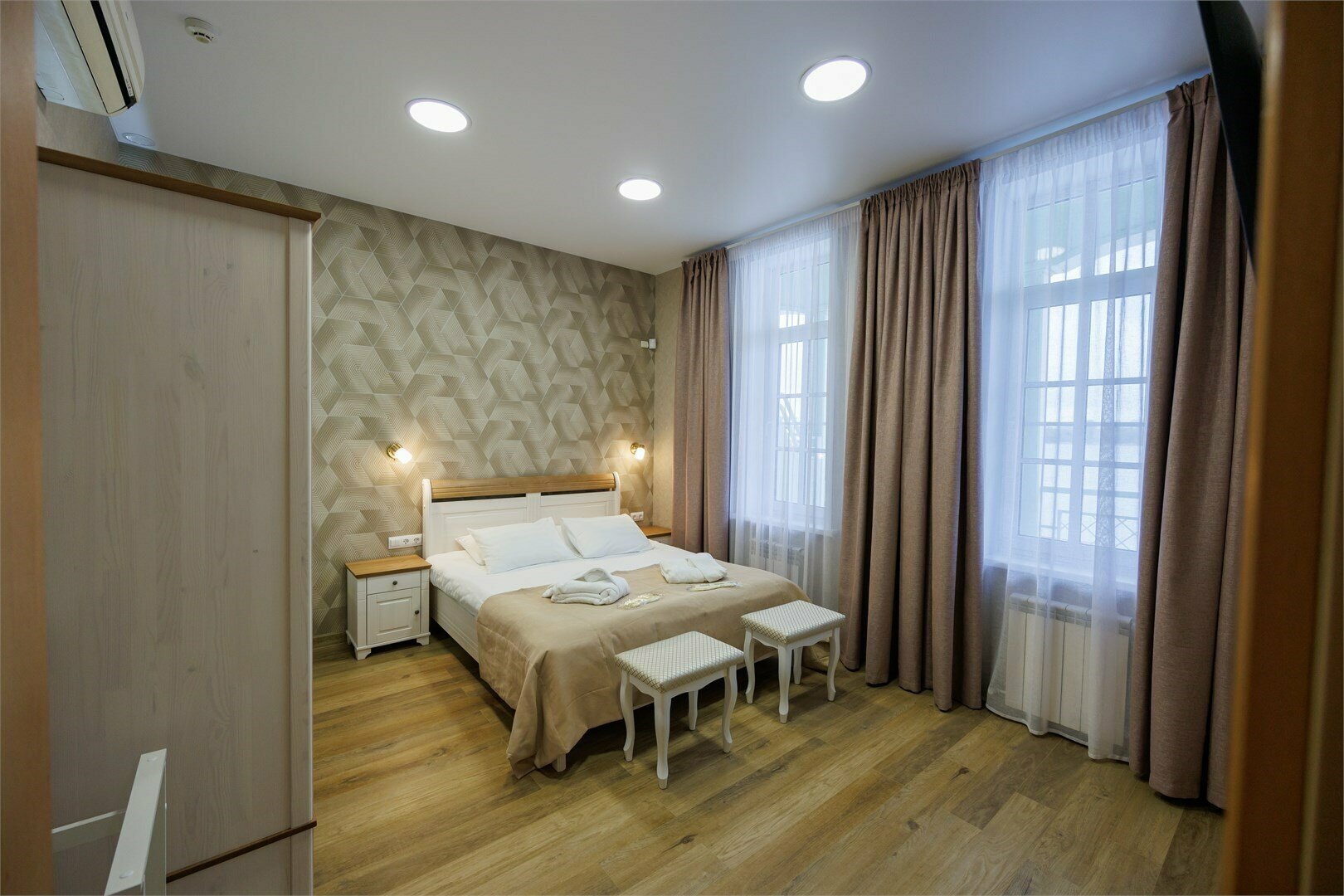 Трехместный люкс с видом на Волгу