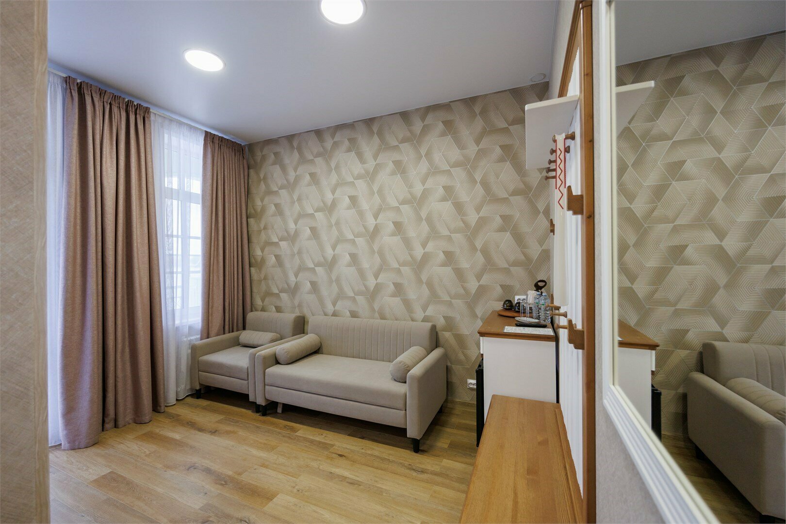 Трехместный люкс с видом на Волгу