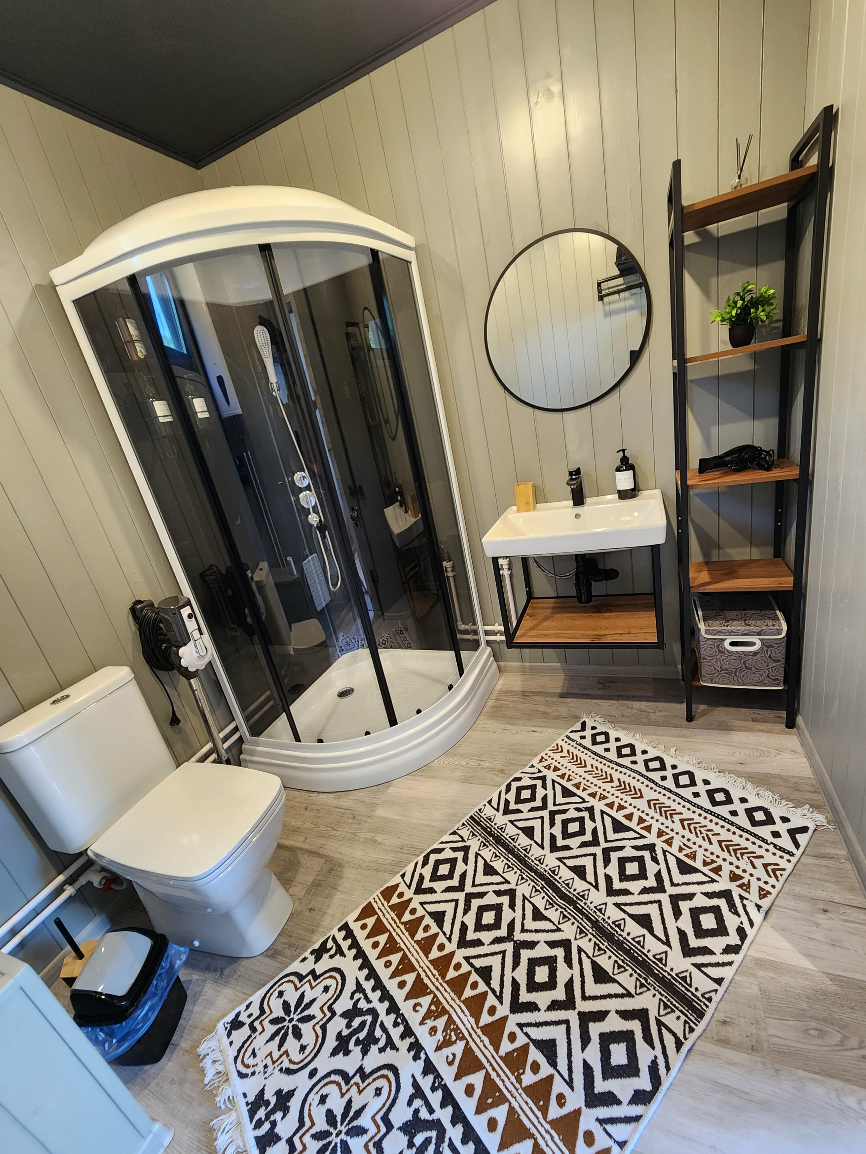 БАРНХАУС "Серебряный"