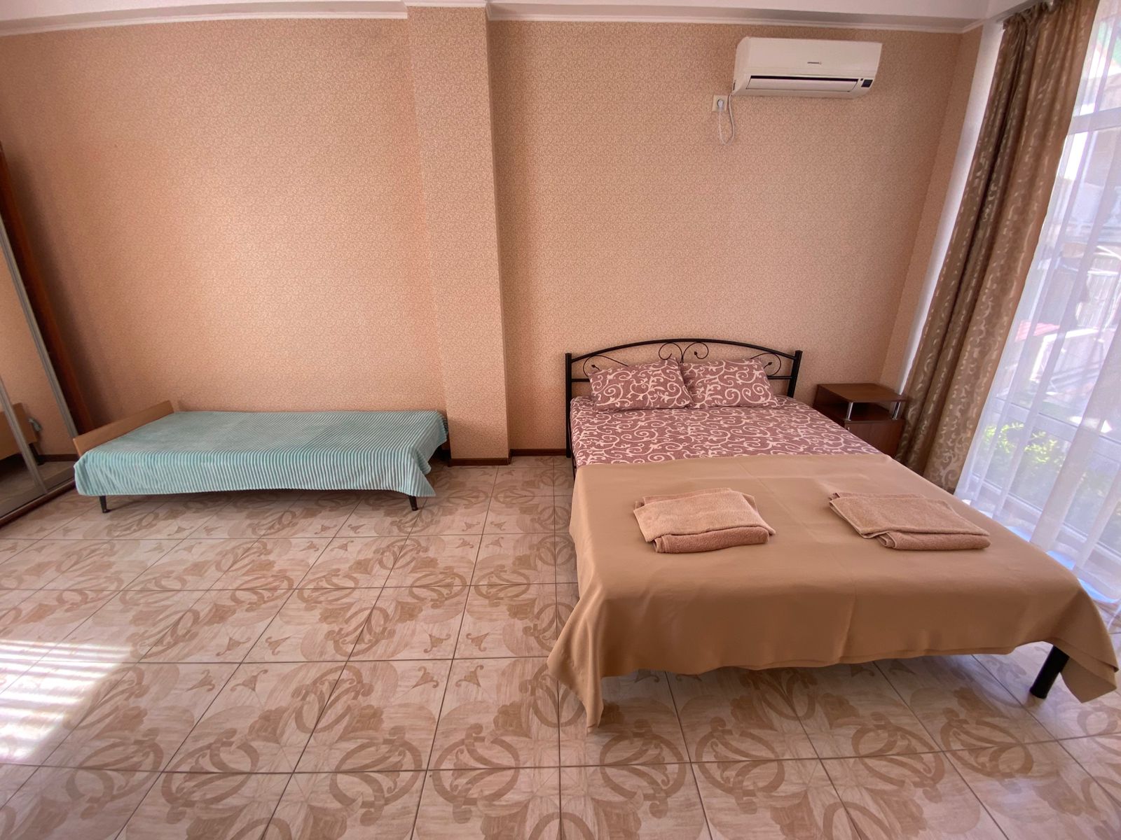 Семейный номер с балконом