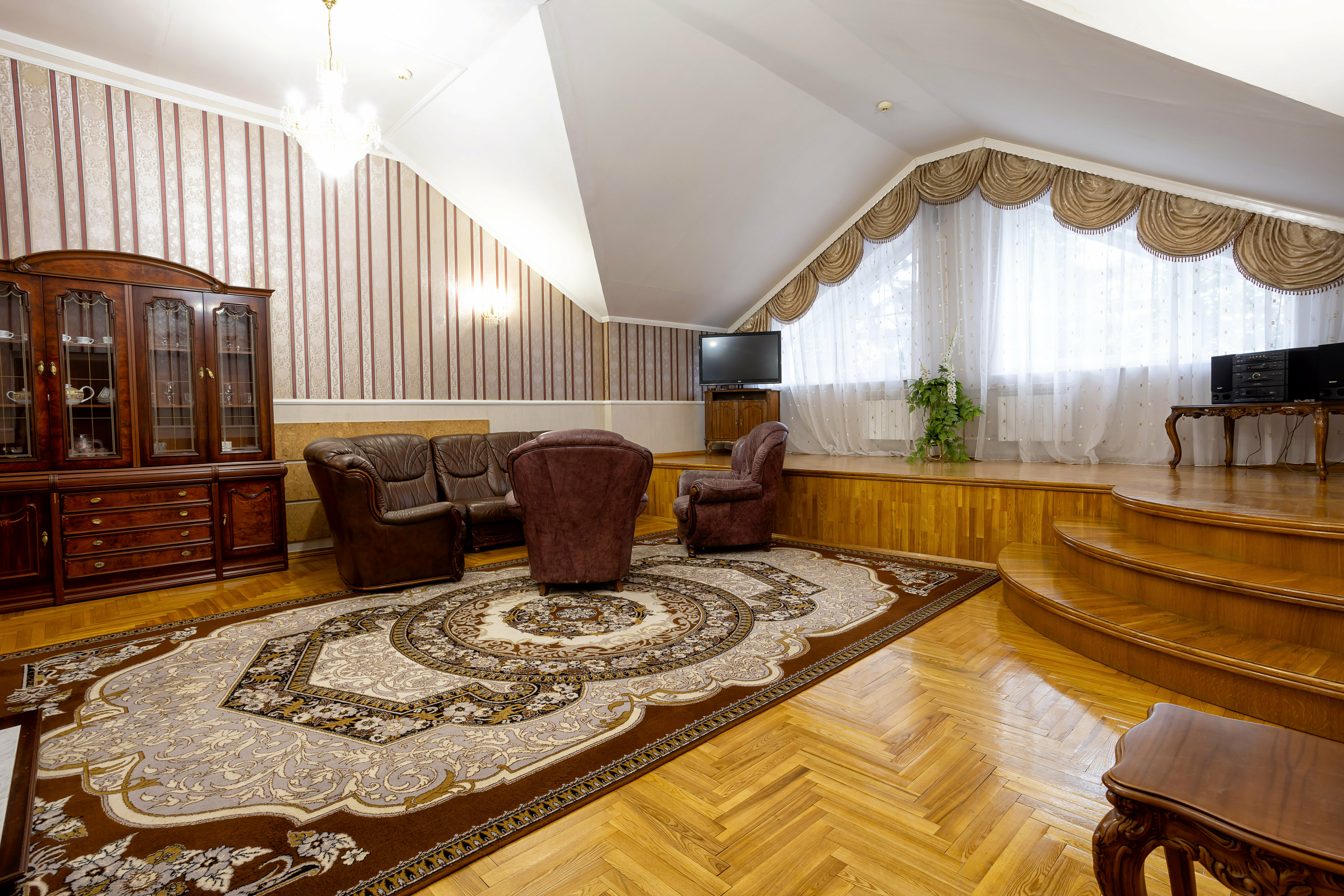 «Люкс-винтаж» двухместный трехкомнатный 2 корпус