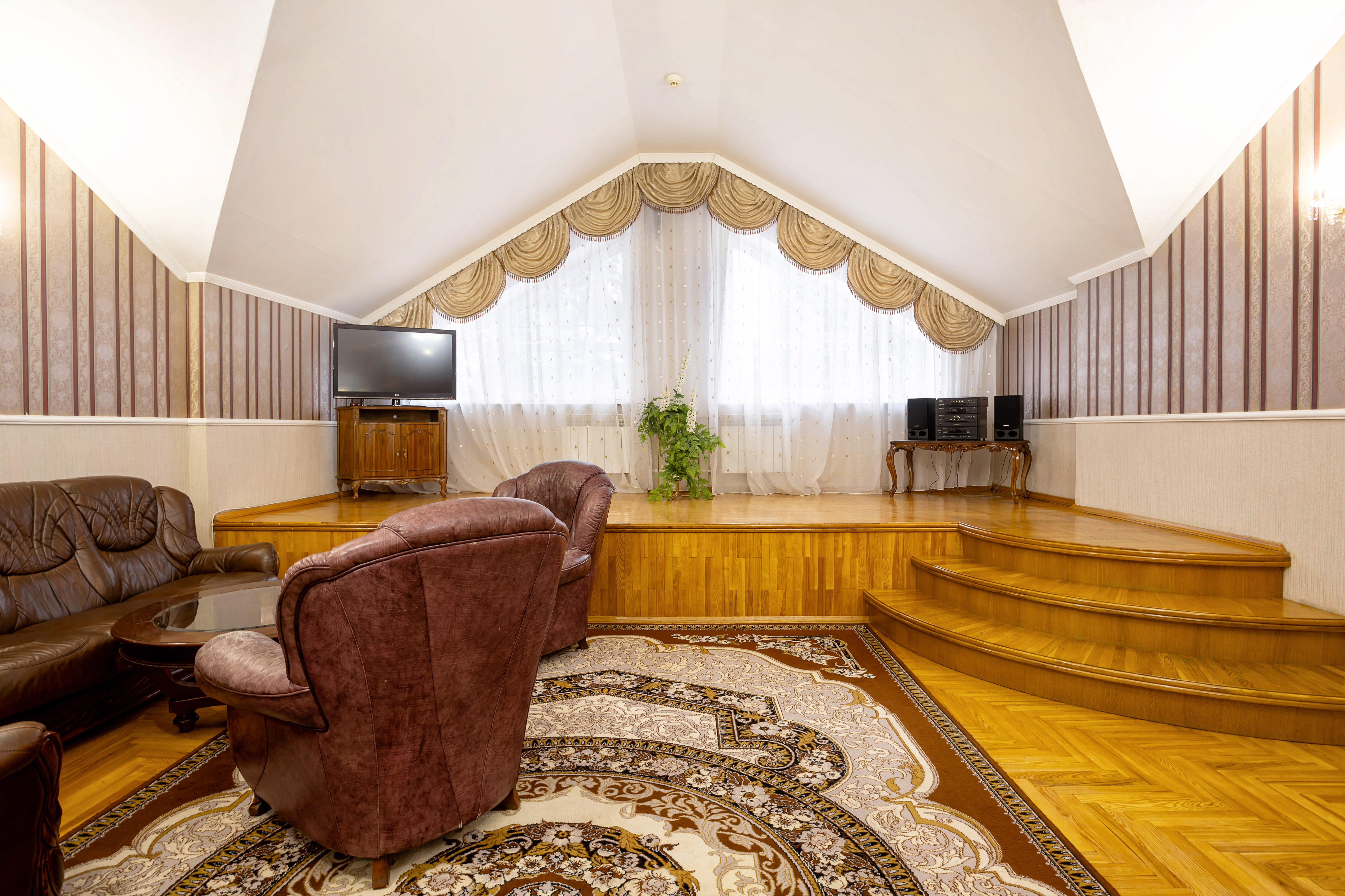 «Люкс-винтаж» двухместный трехкомнатный 2 корпус