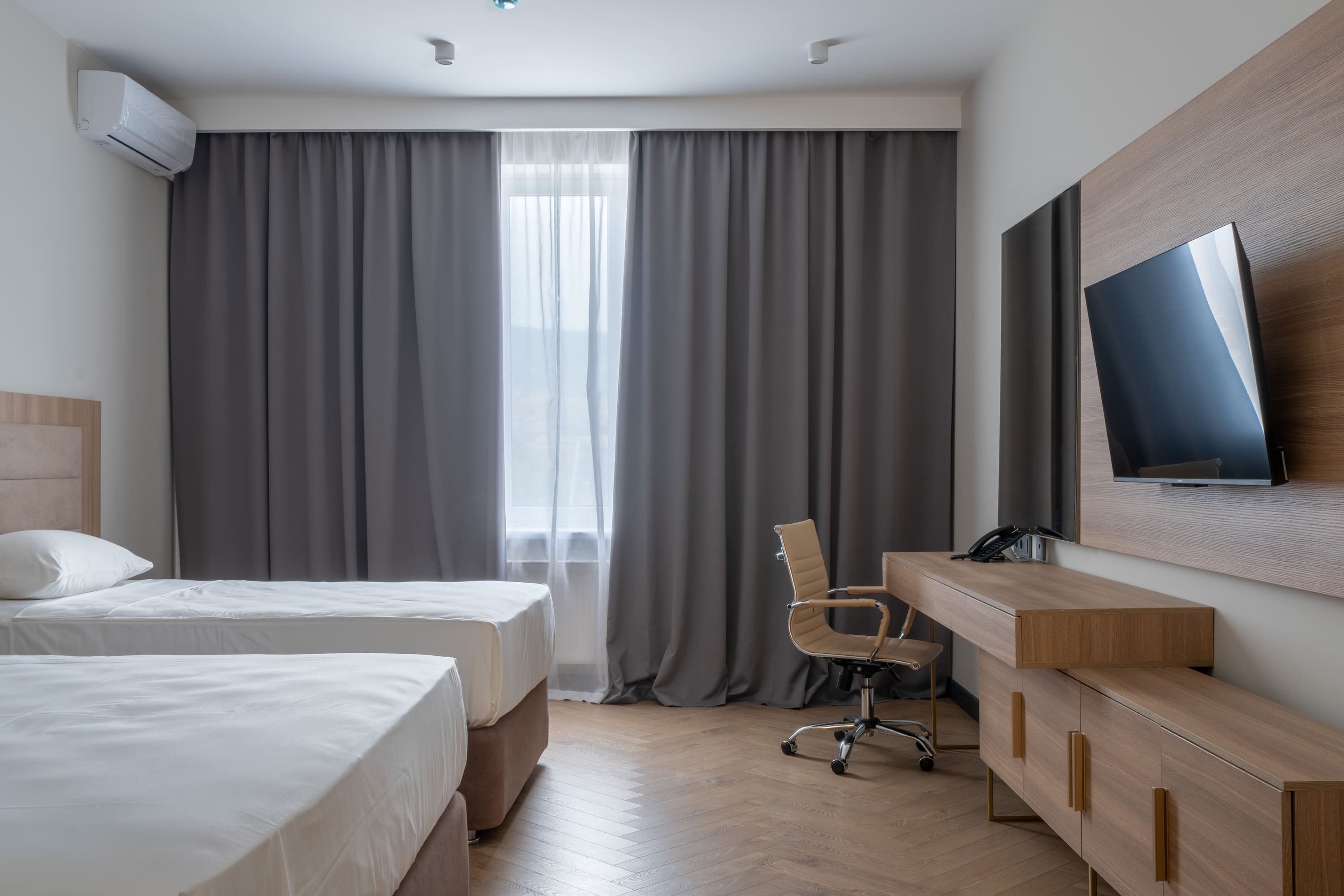 Джуниор сюит с кроватью King-size и односпальной кроватью