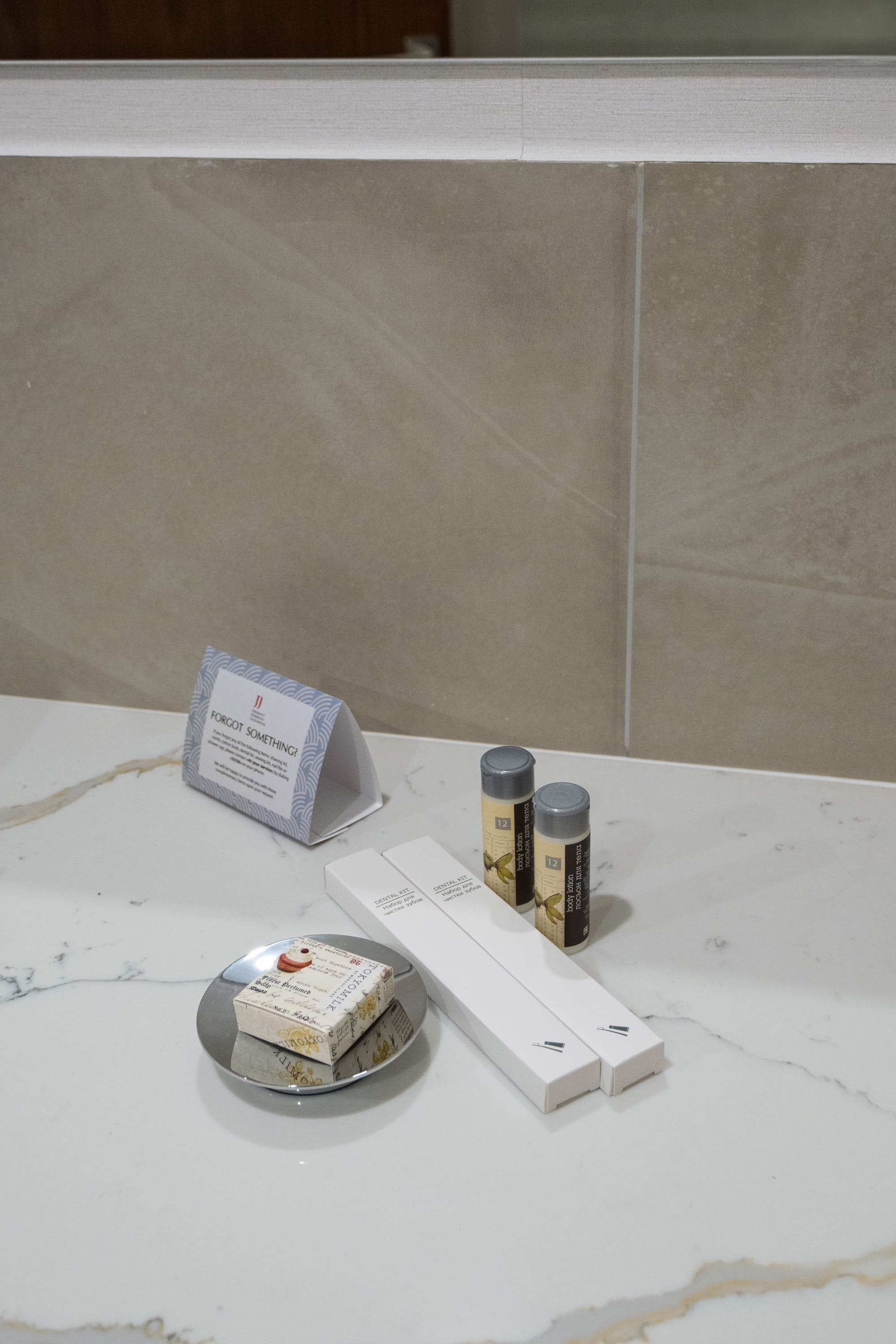 Джуниор сюит с кроватью King-size и односпальной кроватью