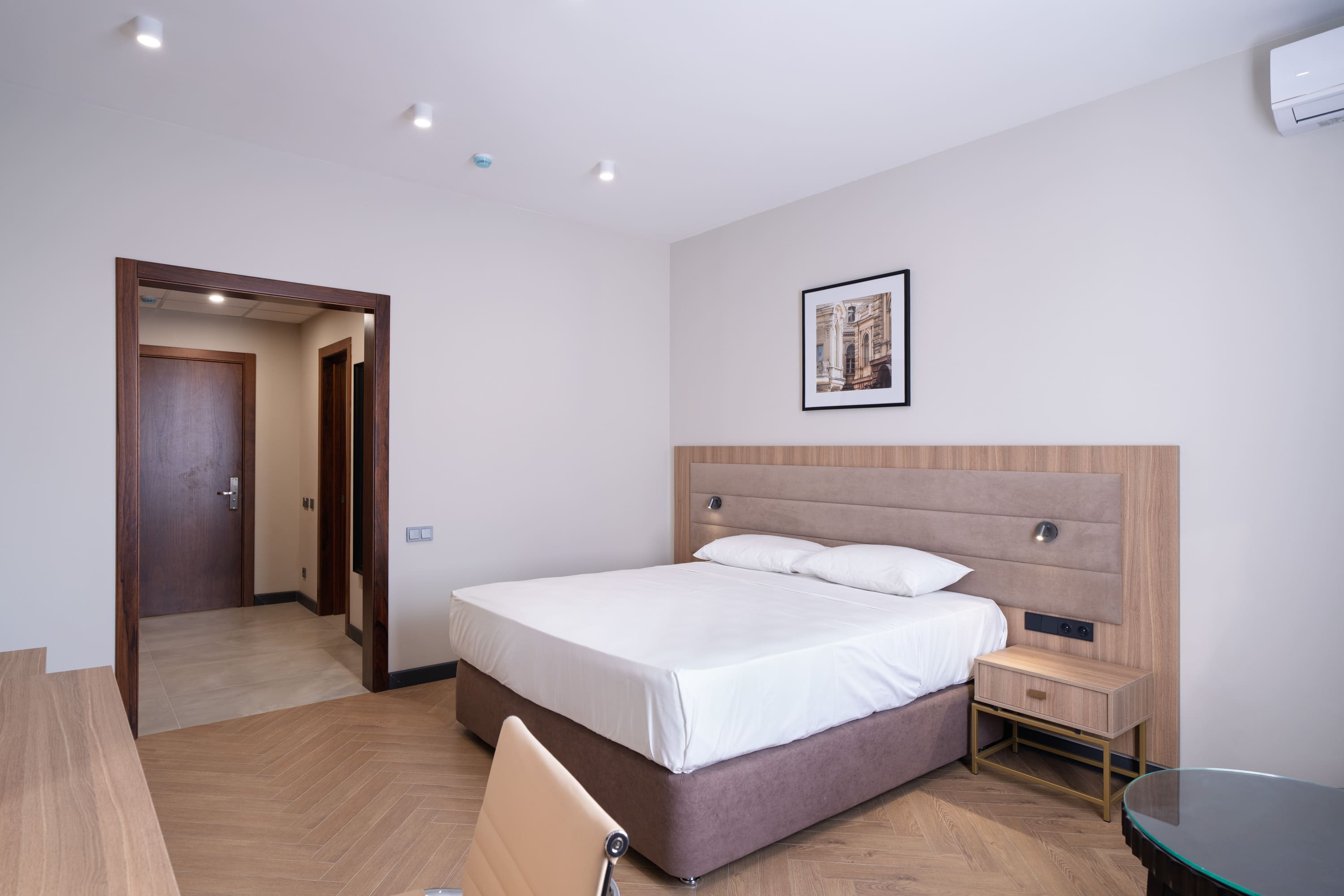 Стандарт с кроватью King-size и раскладным креслом