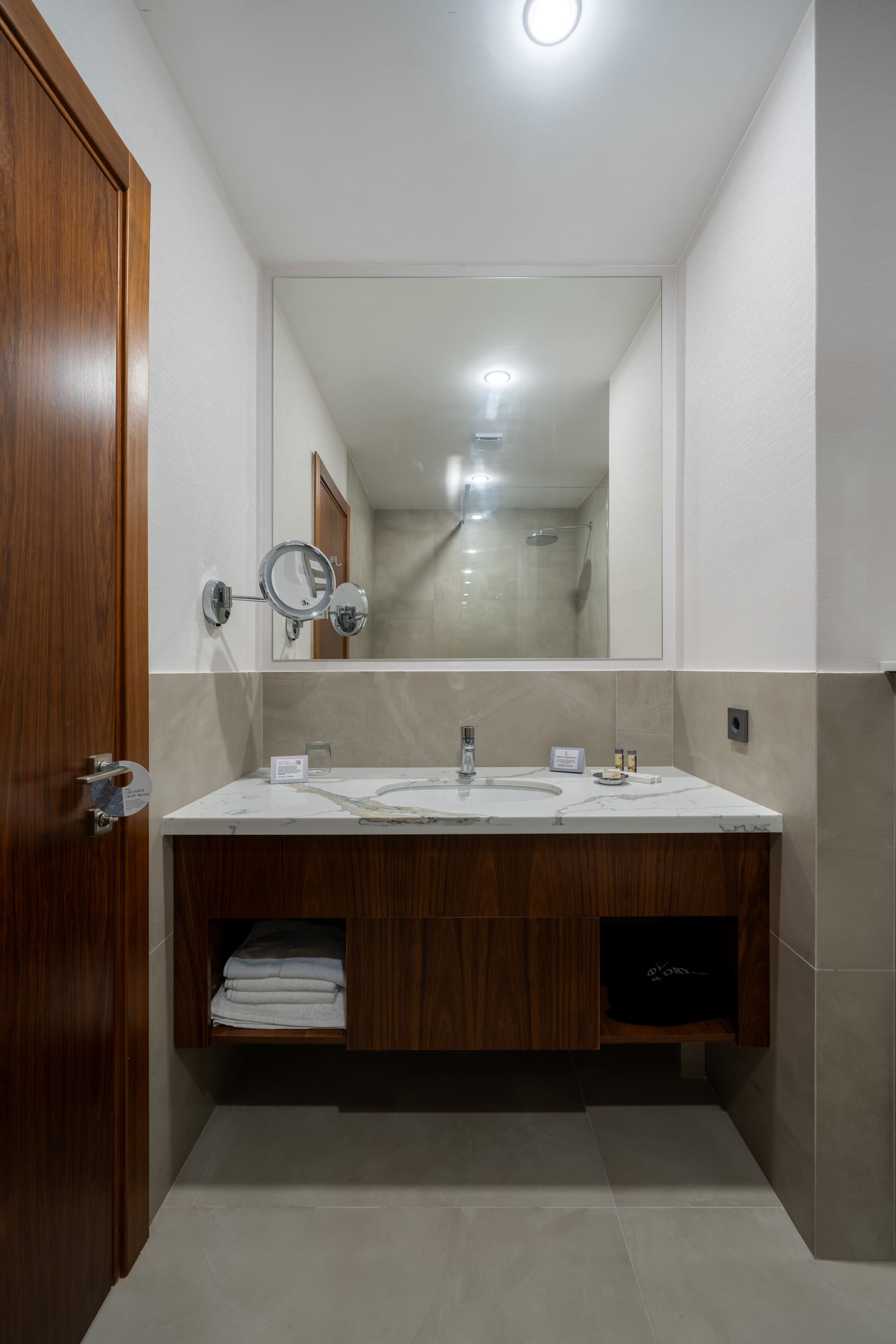 Стандарт с кроватью King-size и раскладным креслом