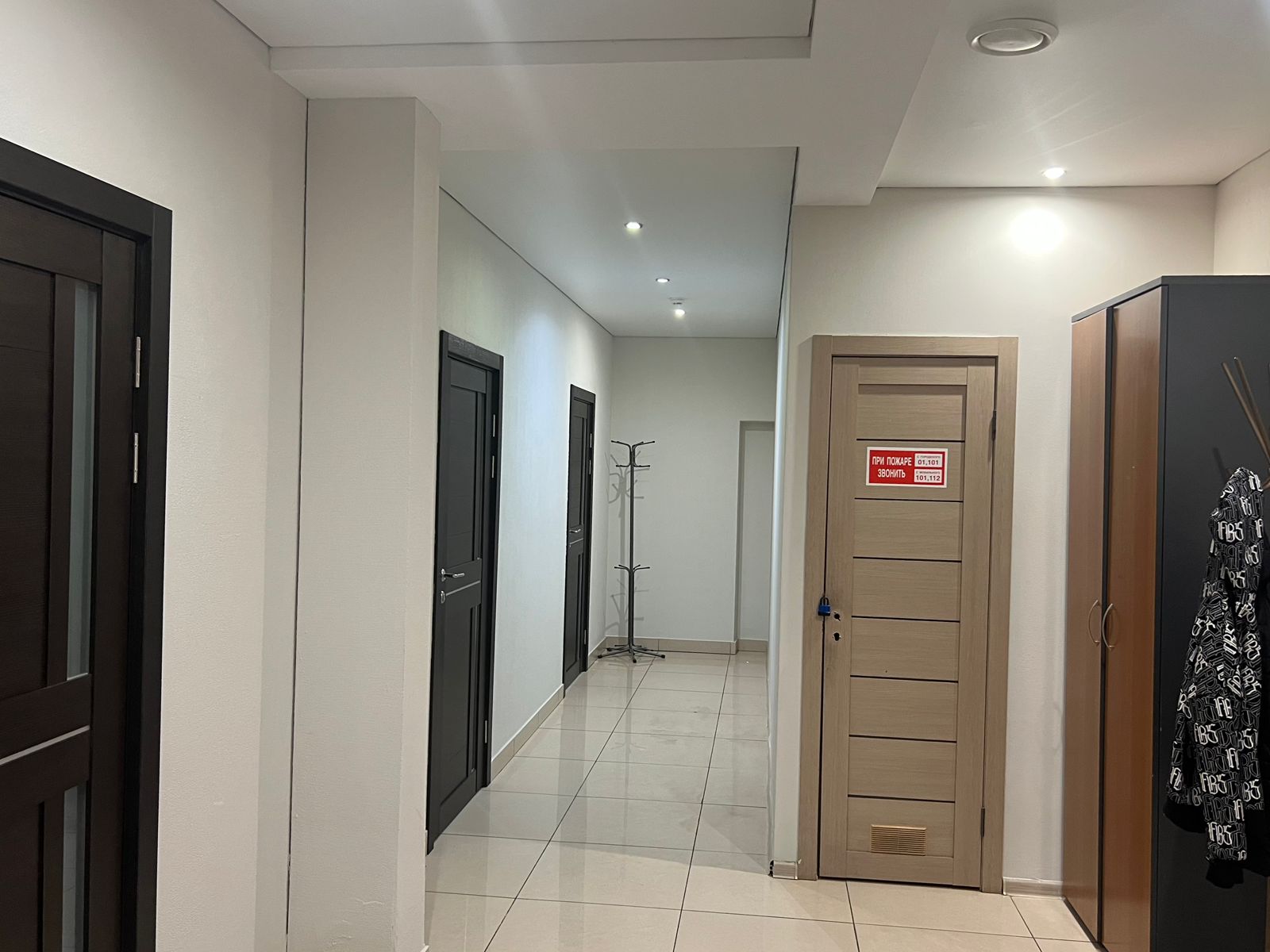 Спальное место на двухъярусной кровати в общем номере для мужчин