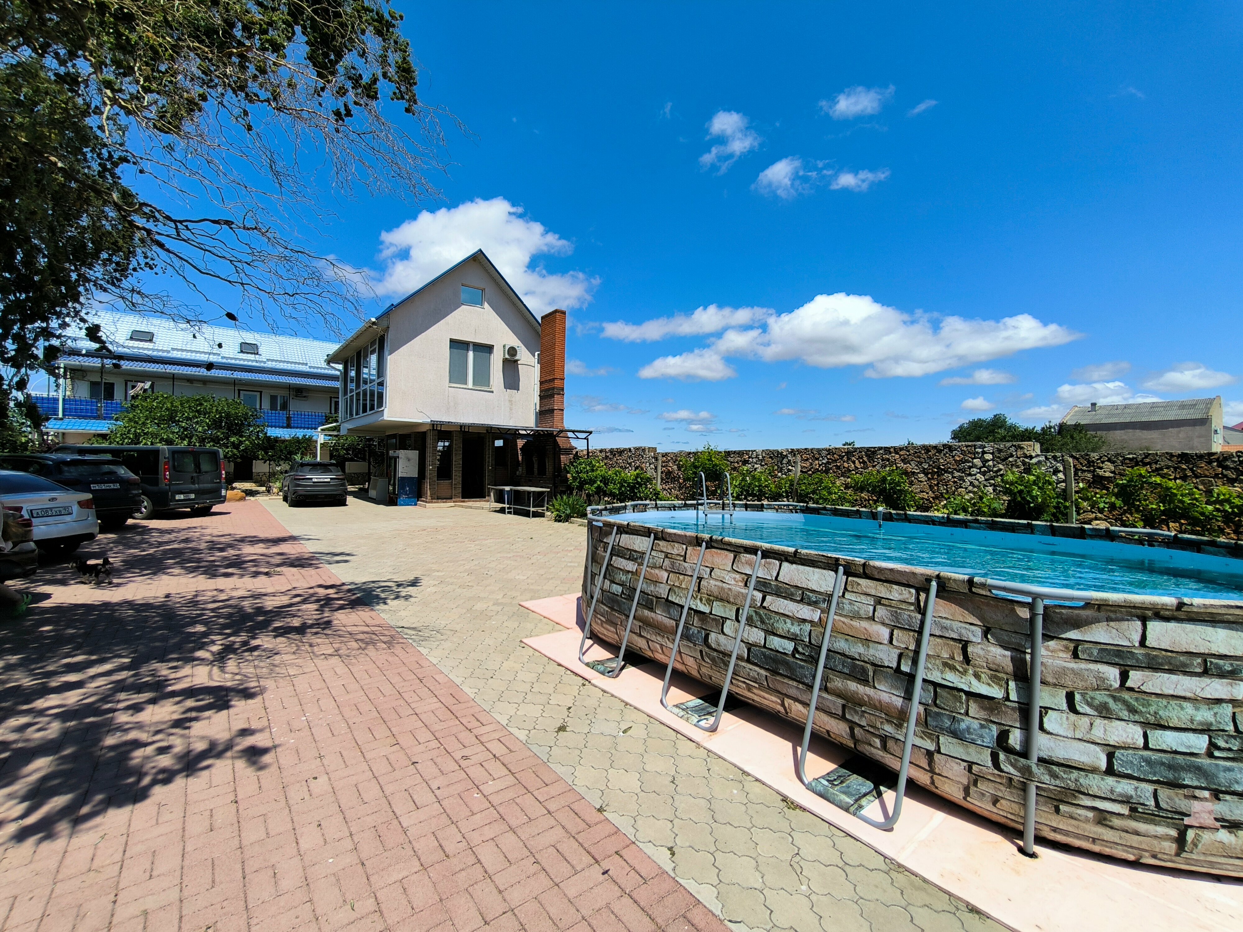 Трехместный номер с террасой