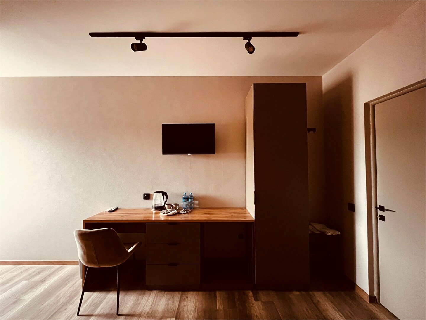 мансардный номер с раздельными кроватями