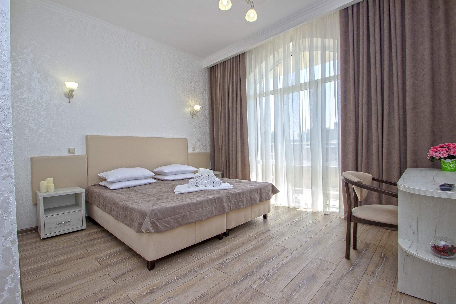 Улучшенный двухместный номер с 1 кроватью или 2 отдельными кроватями, вид на город