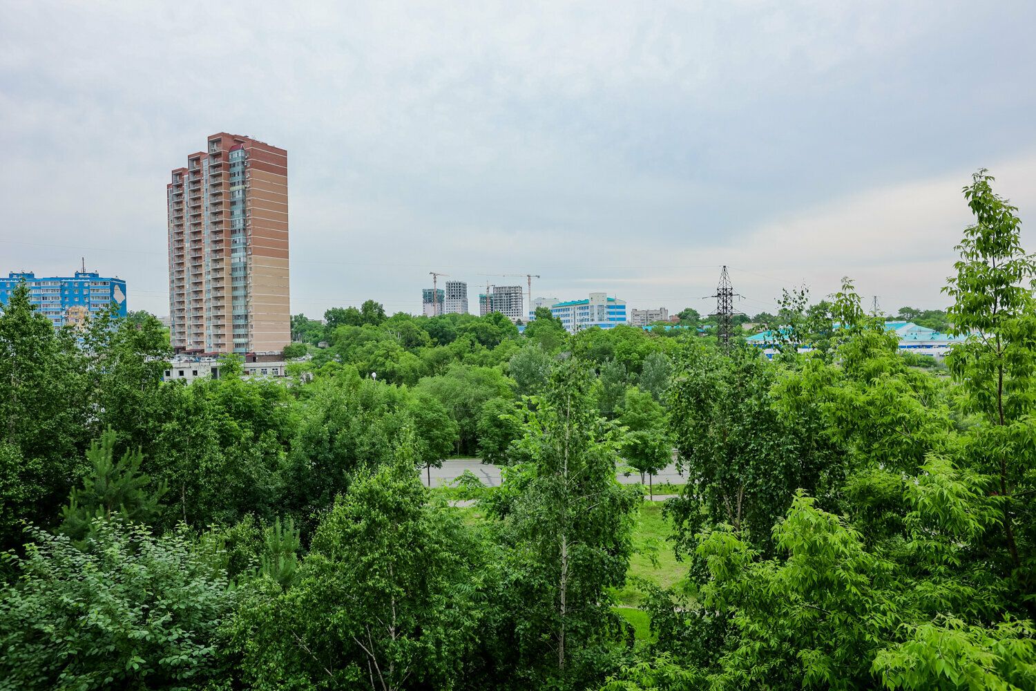 Жилая двухместная комната с балконом и общим санузлом С19-91 (White,Gold)