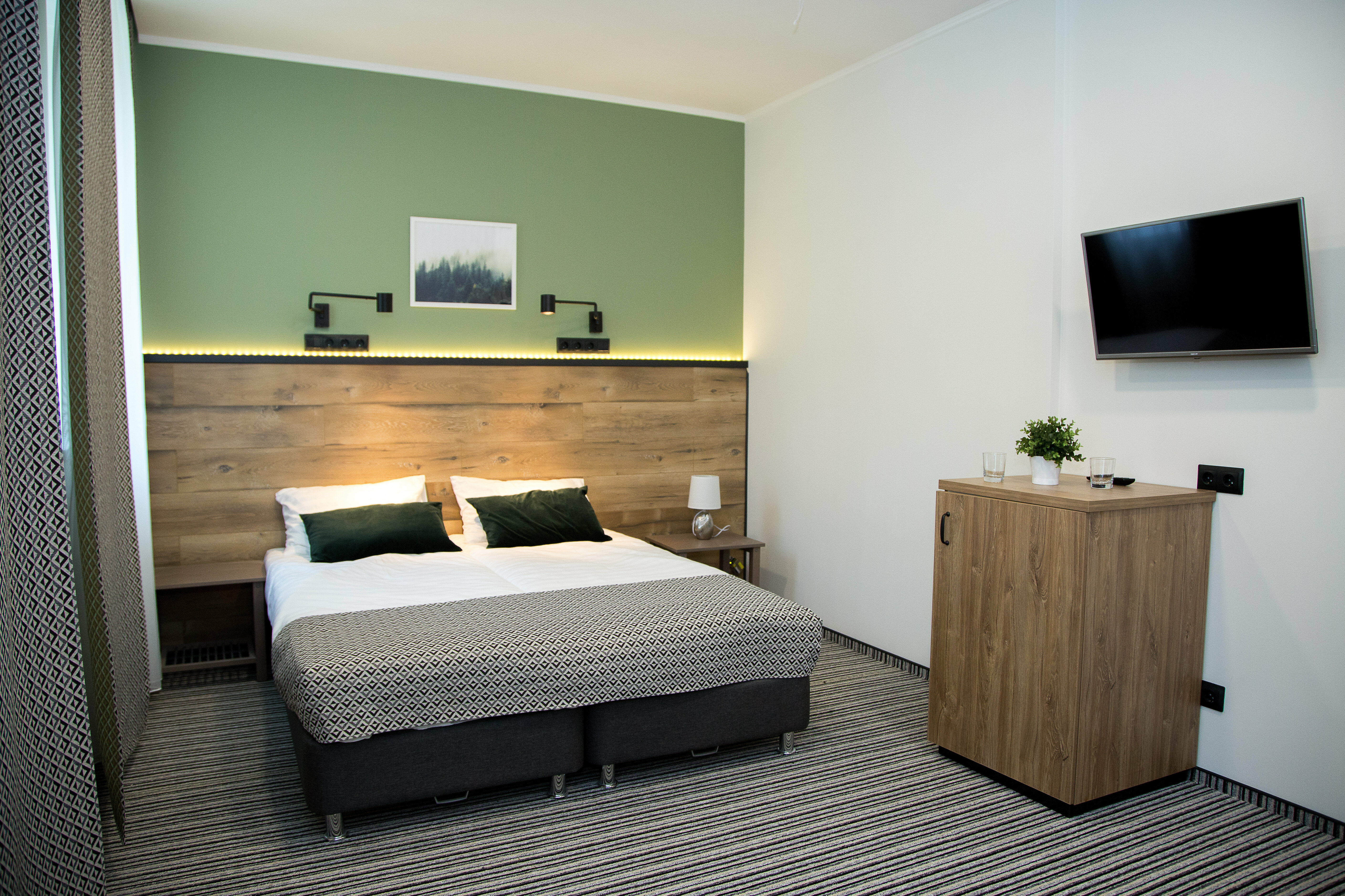 Улучшенный четырехместный номер