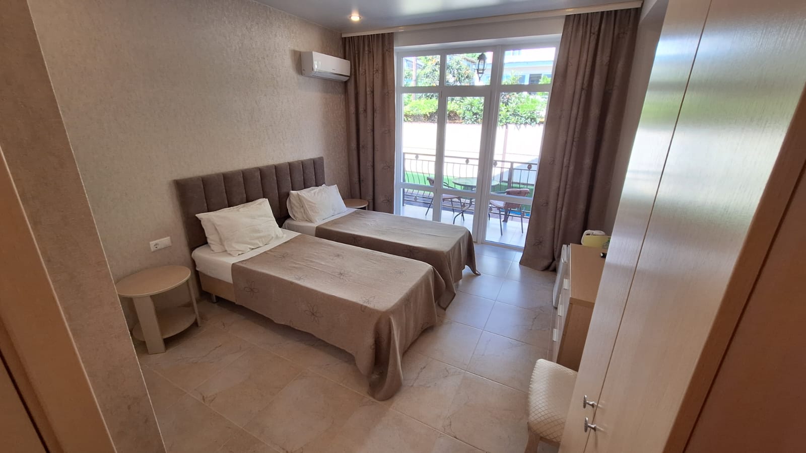 Двухместный номер с 1 кроватью или 2 отдельными кроватями и балконом