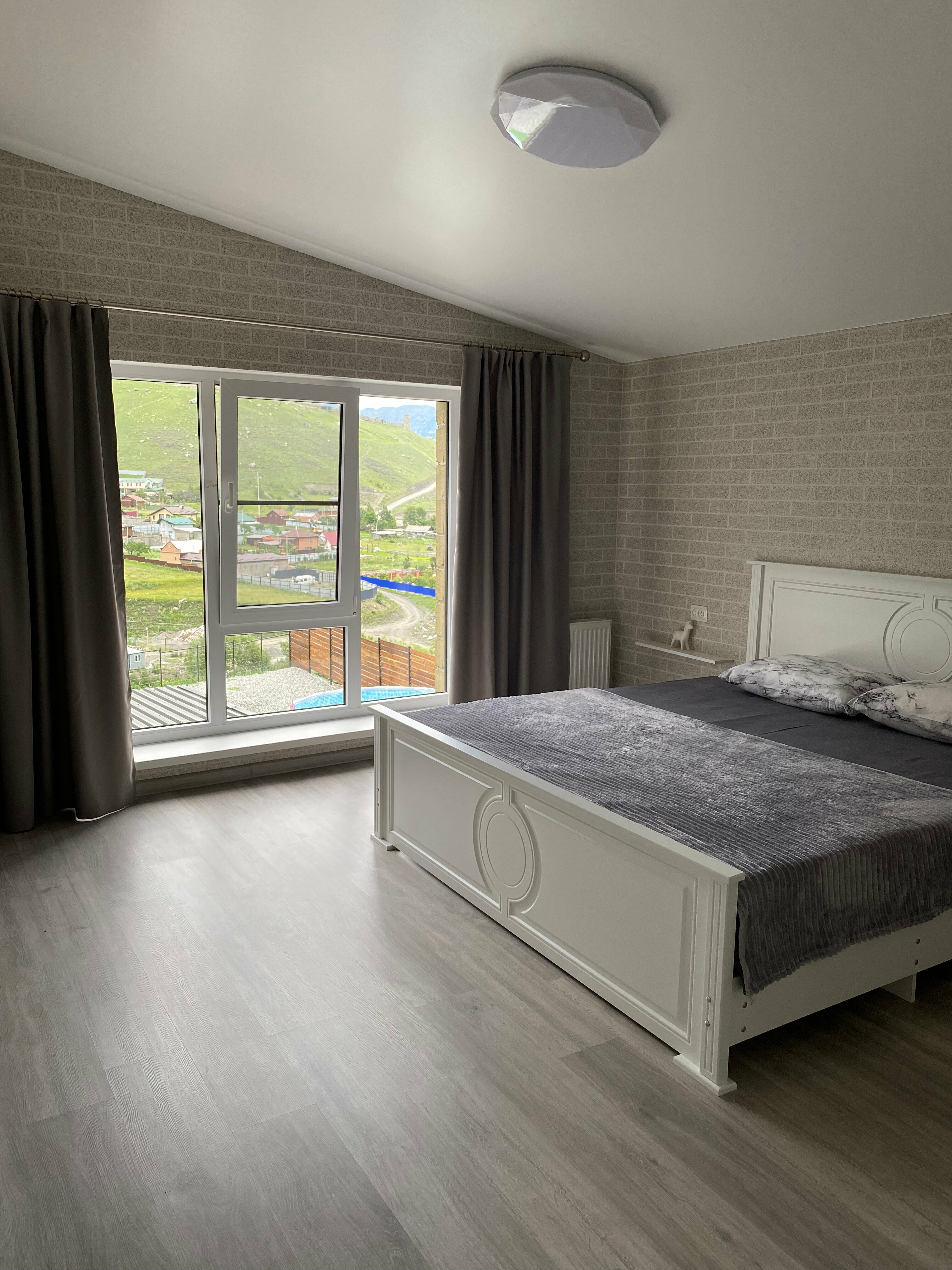 Дом с видом на горы