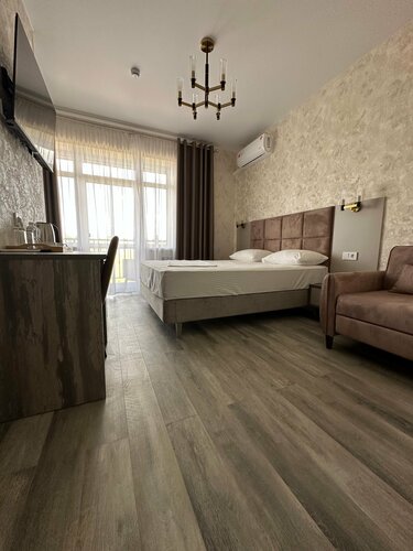 Полулюкс с балконом