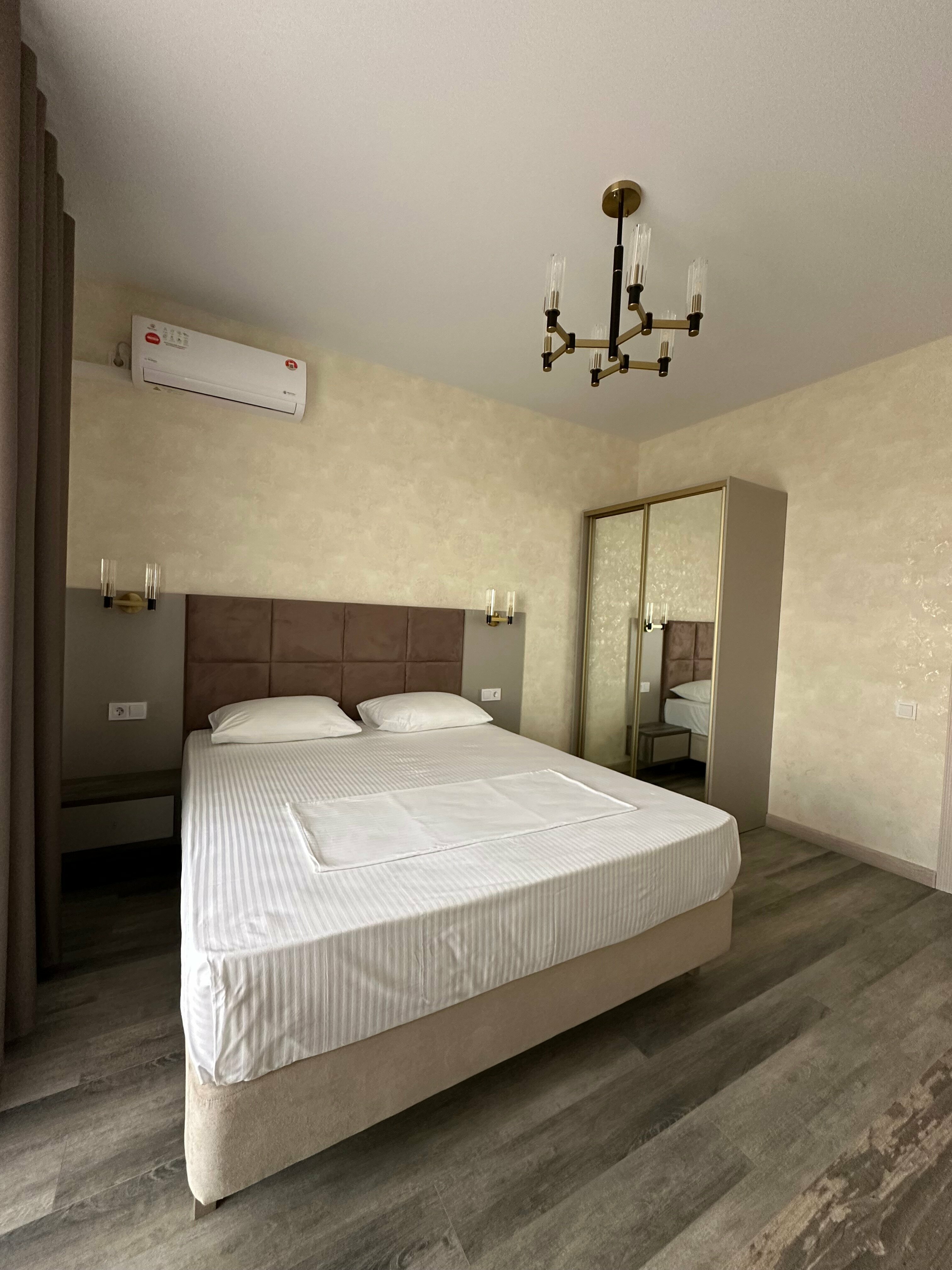 Полулюкс с балконом и ванной