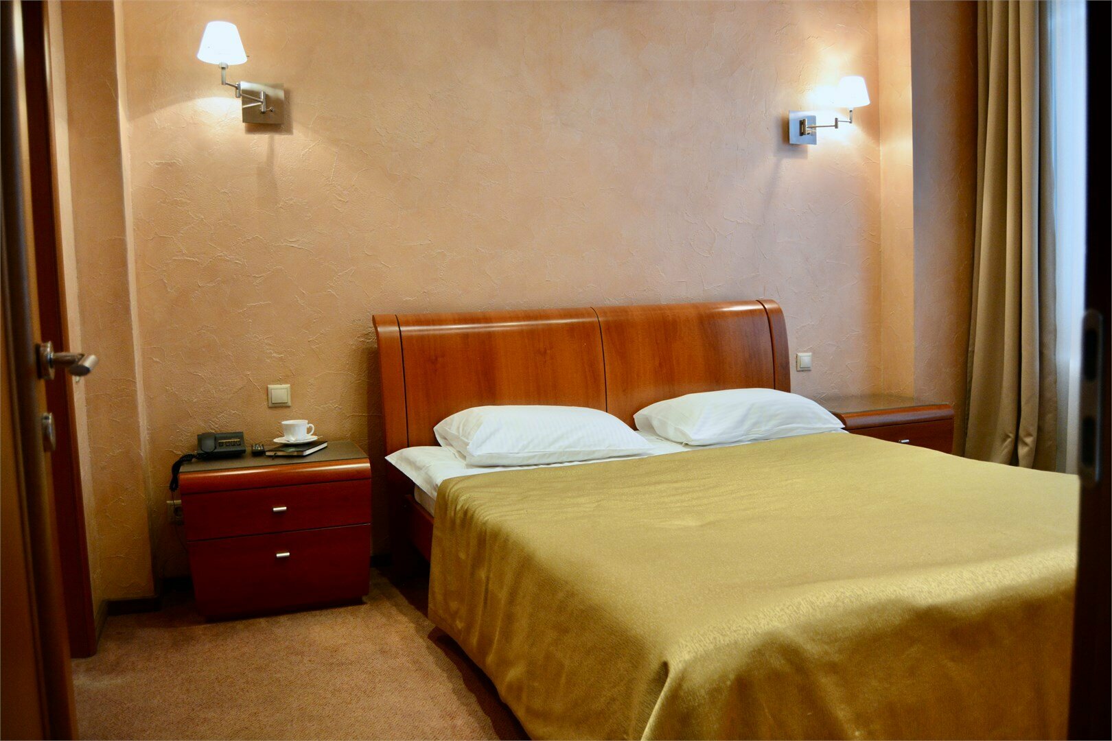 Большой двухместный номер с 1 кроватью