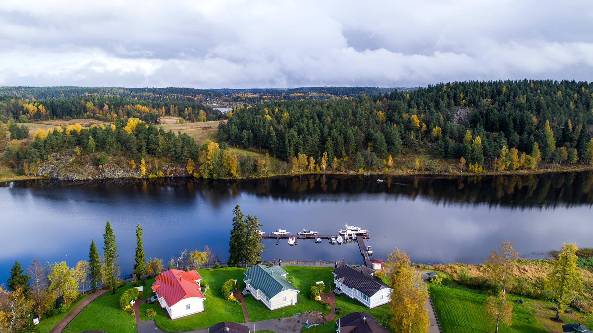 Коттедж Береговой линии с сауной