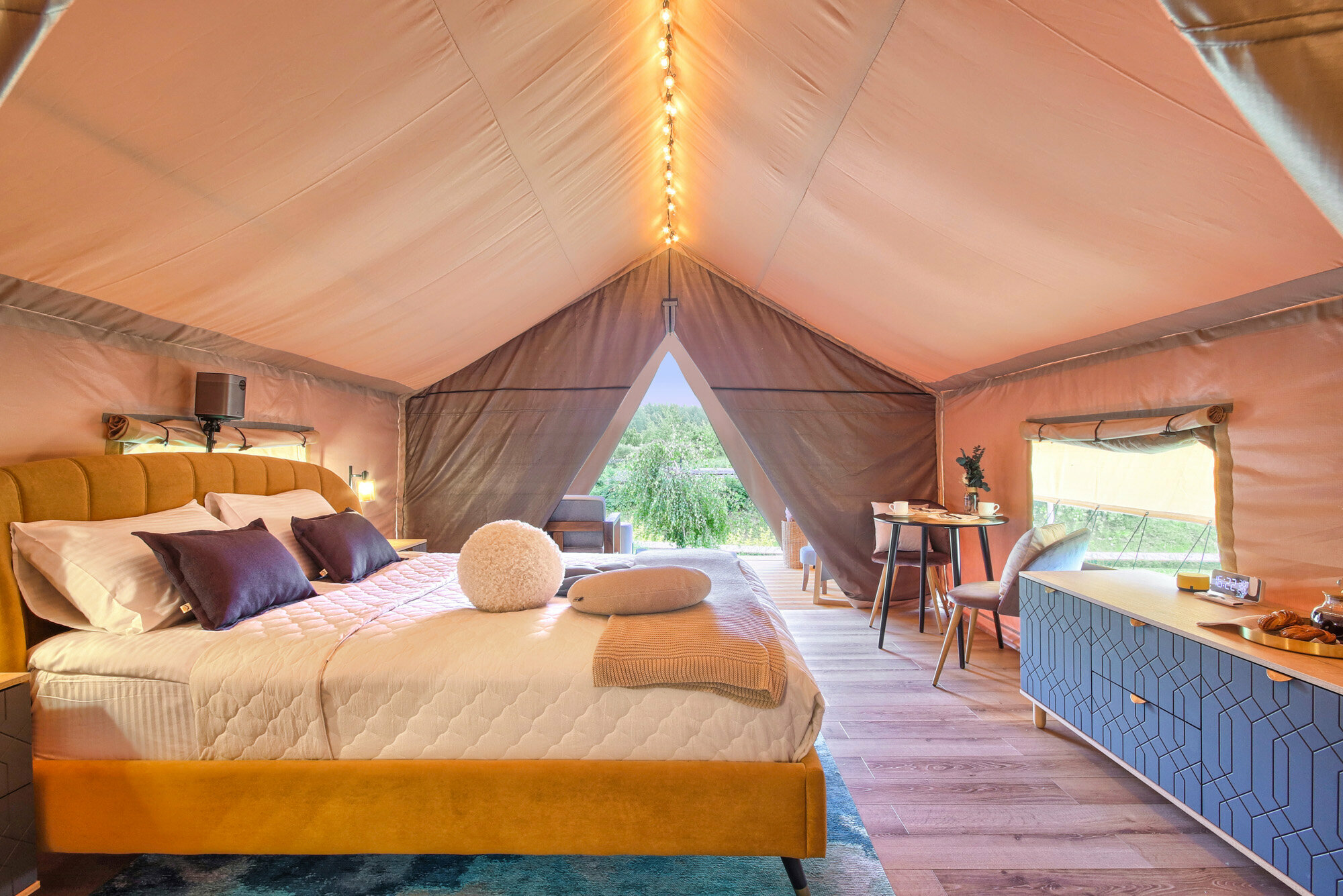 "Шатер Люкс"