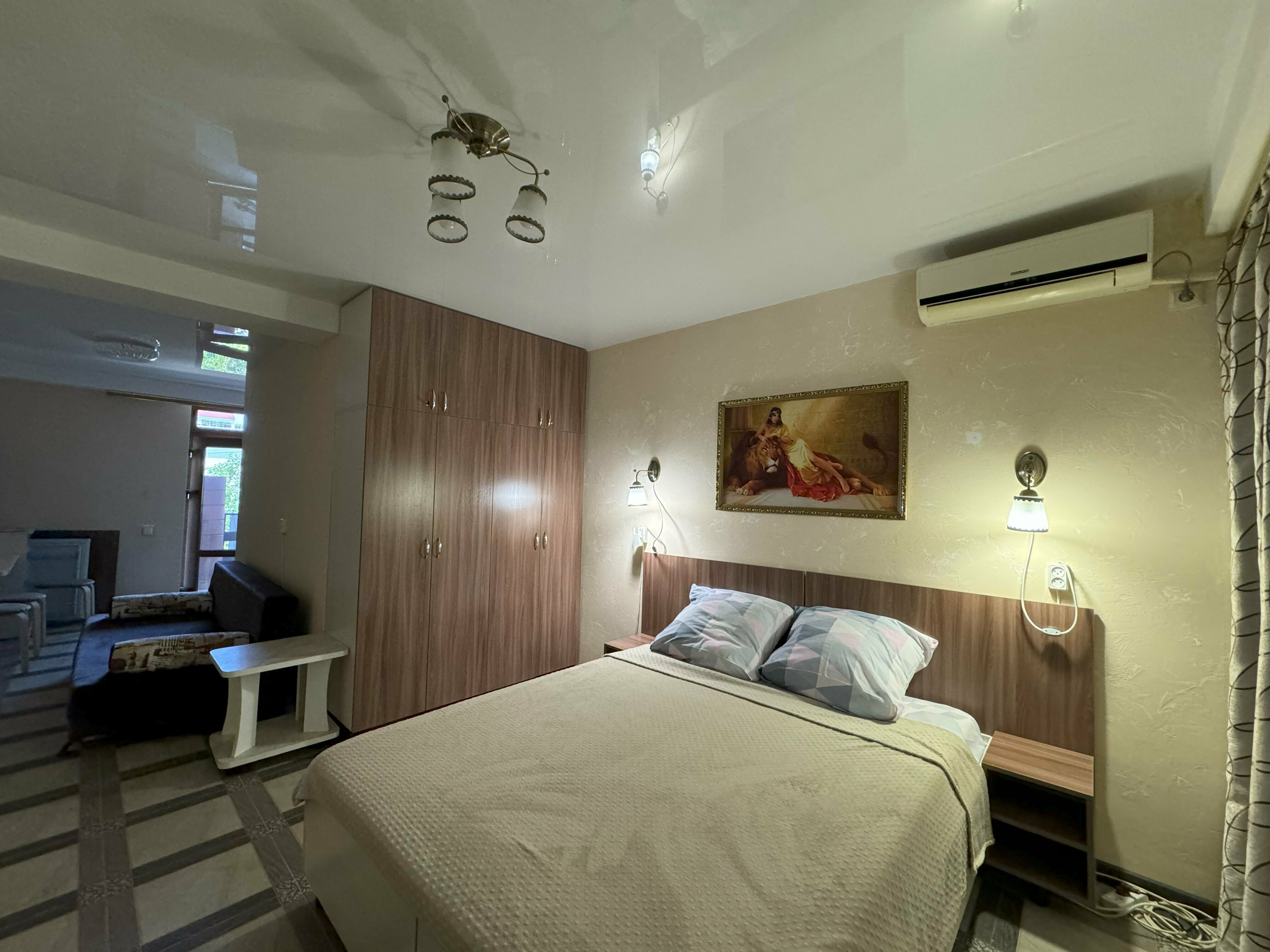 №4 Полулюкс до 3-х человек + 1 доп место