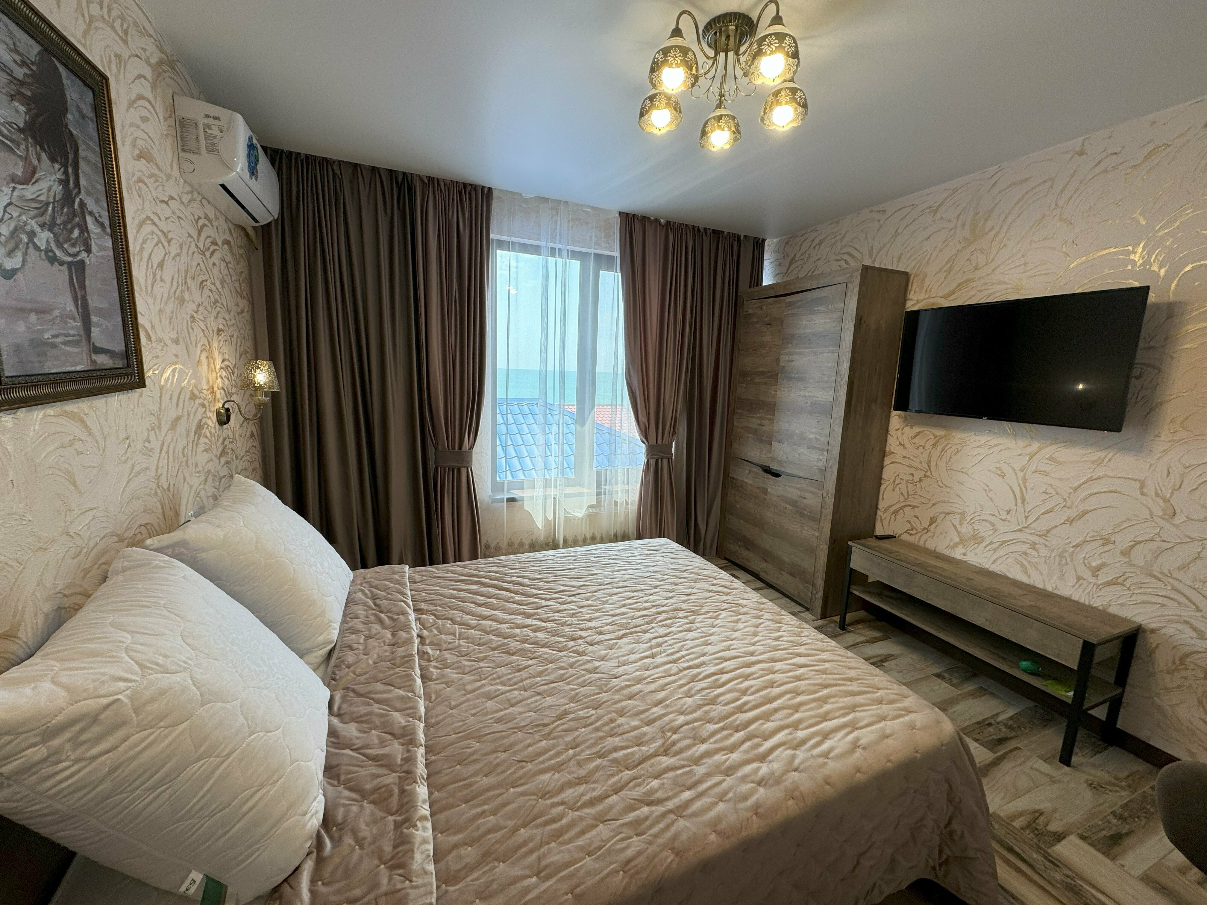 №14 Улучшенный до 4-ёх человек с видом на море