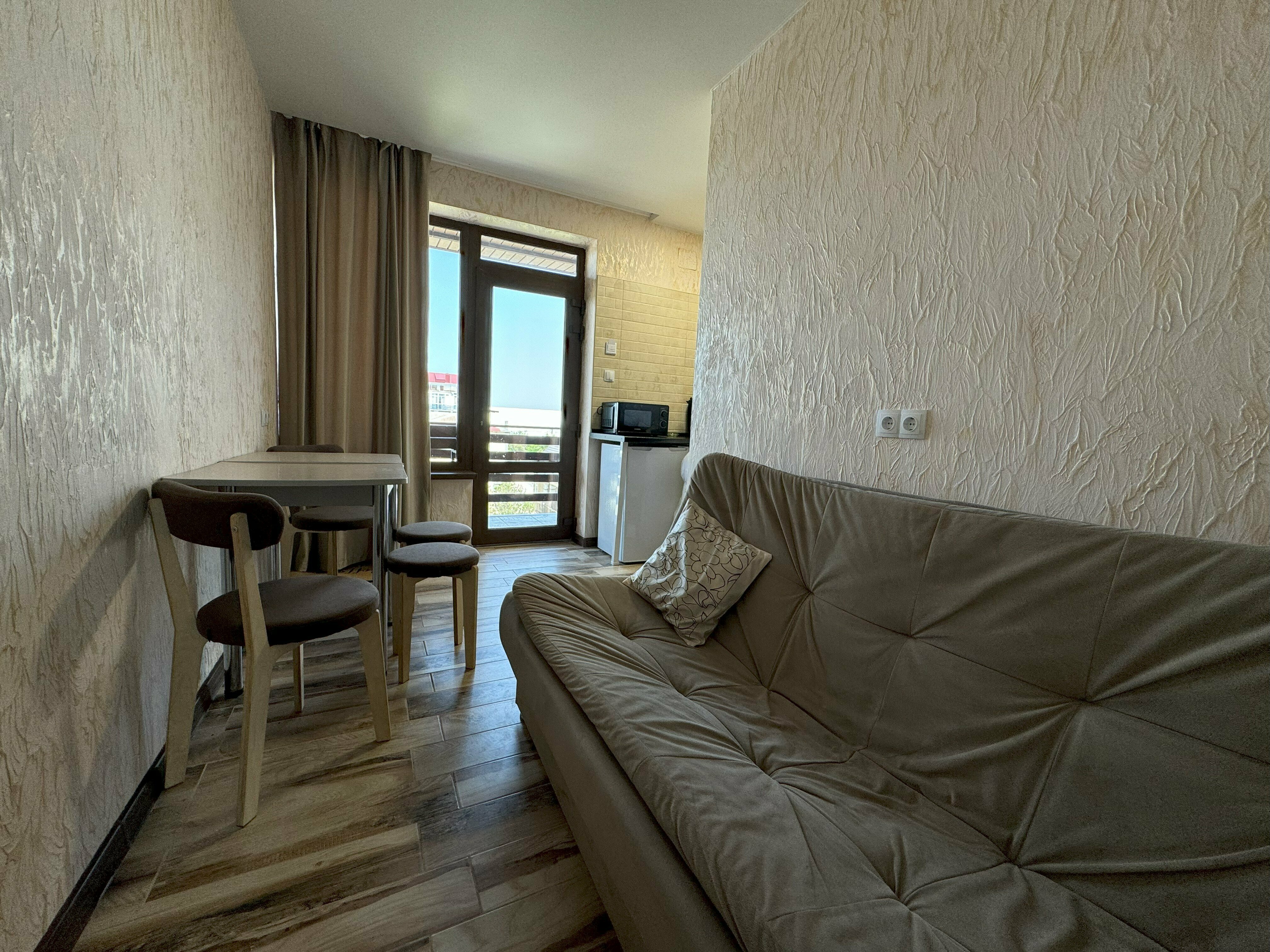 №14 Улучшенный до 4-ёх человек с видом на море