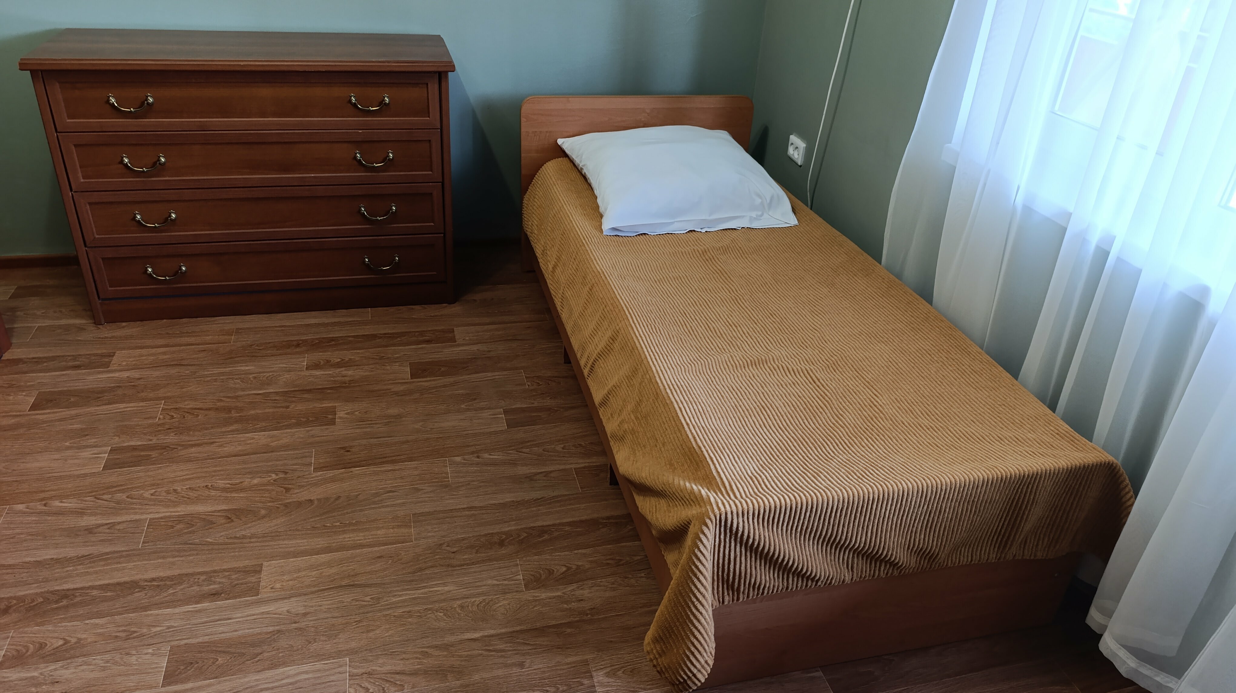 Трехместный номер "Комфорт" с балконом