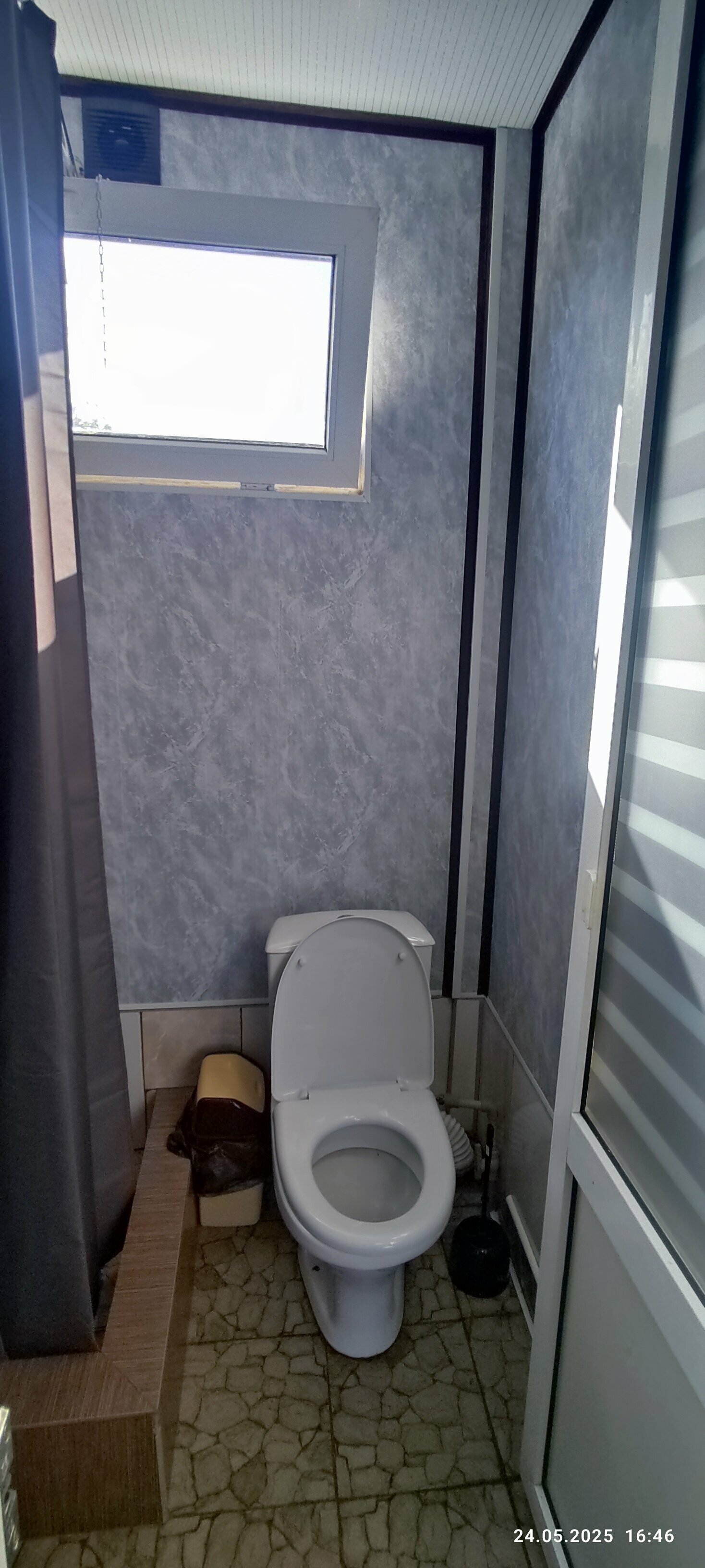 Трехместный номер с балконом