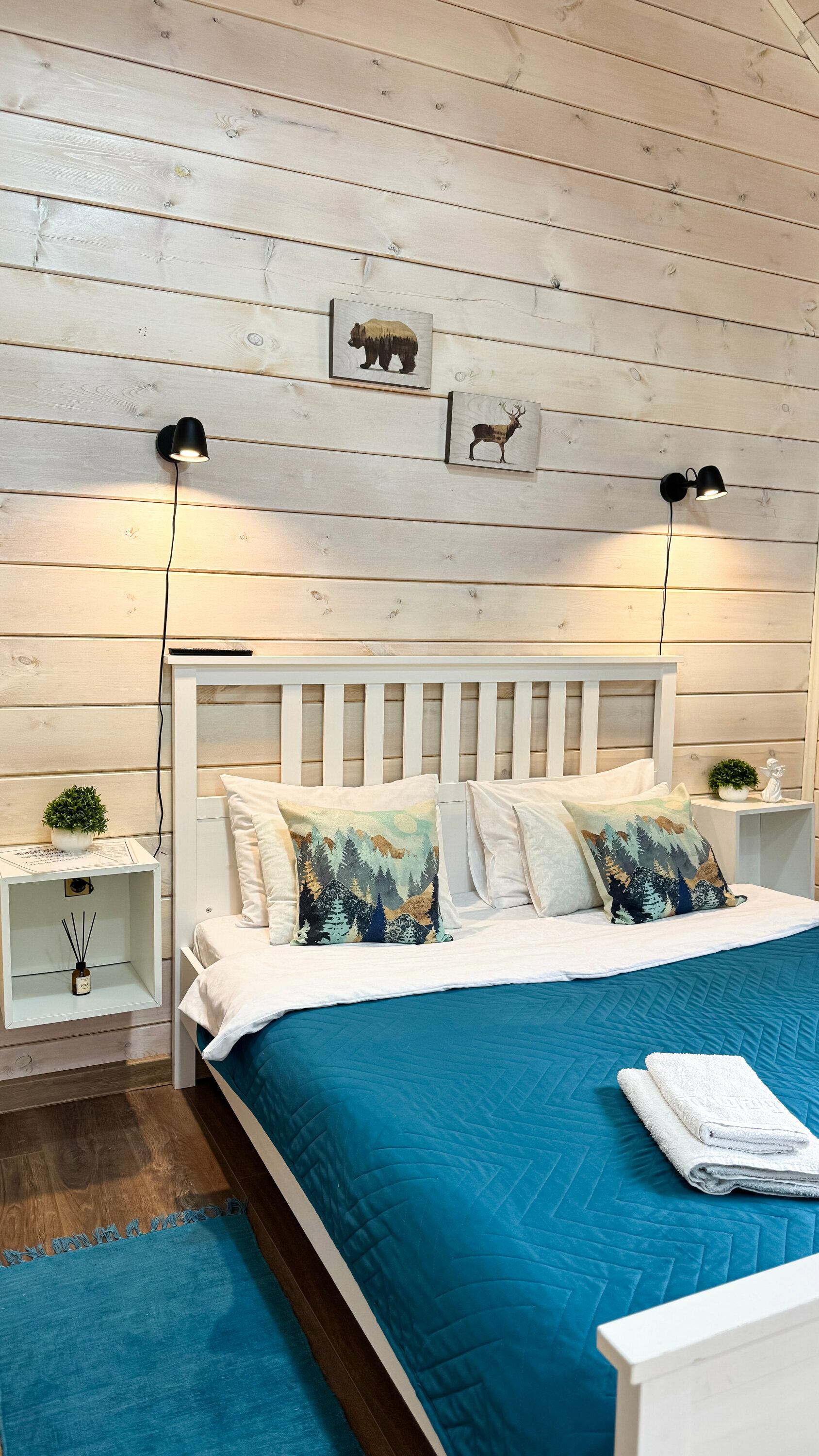 Шале Мини  в синем интерьере