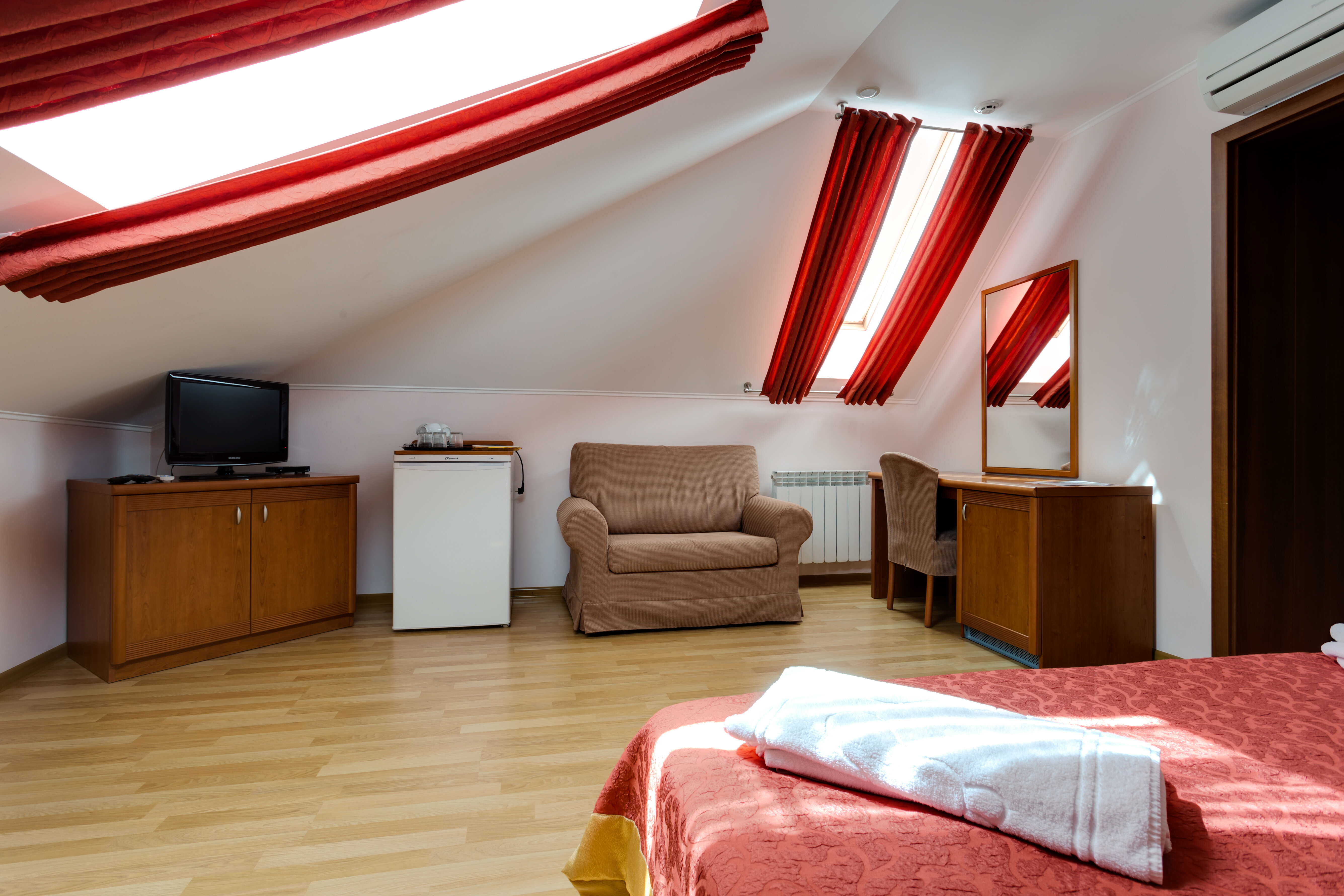 Двухкомнатный семейный, 6-ти местный